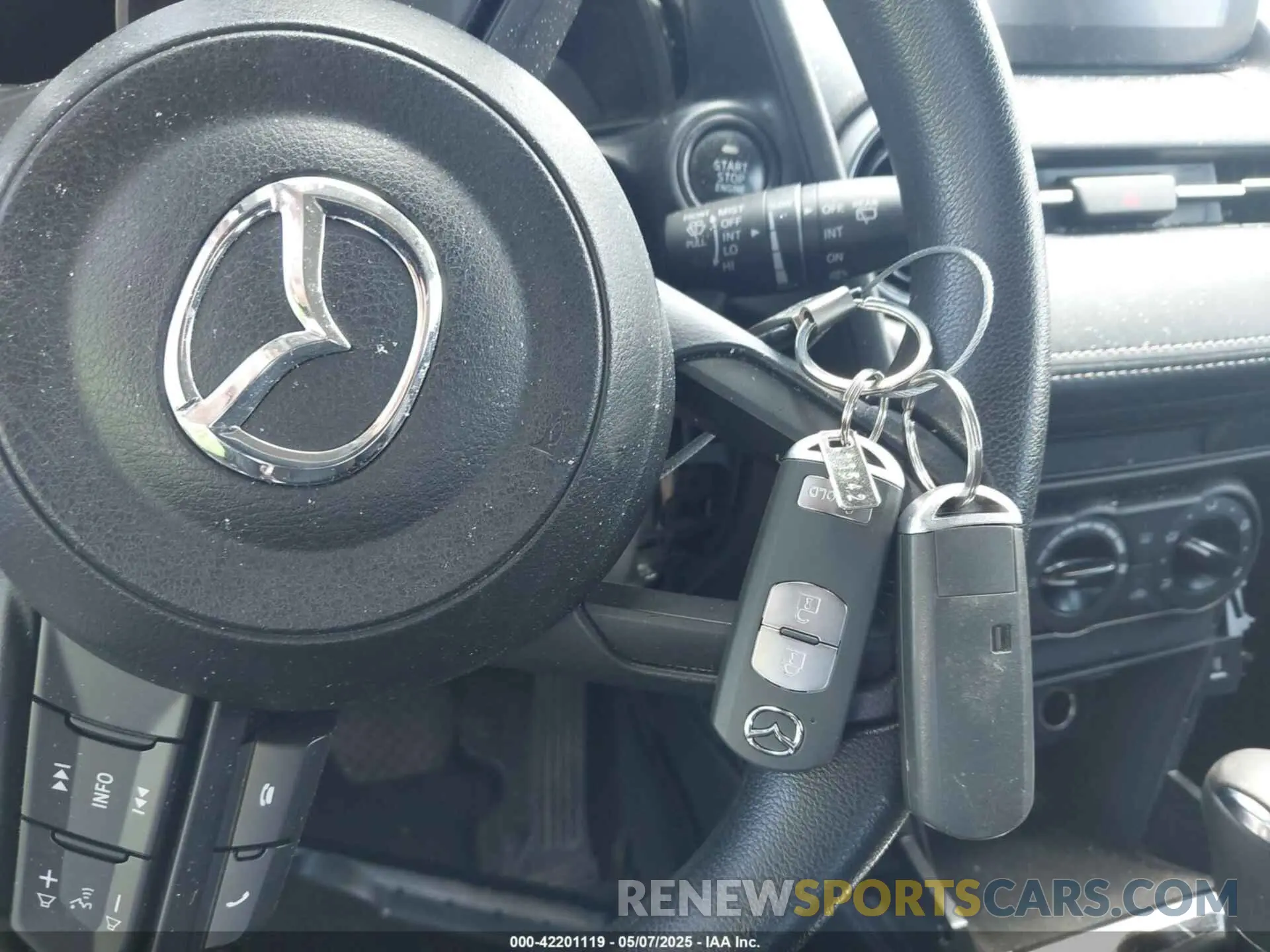 11 fotografías del automóvil dañado JM1DKDB72K1451649 MAZDA CX-3 2019