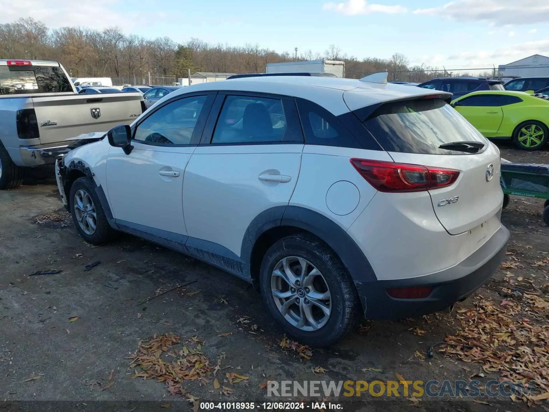 3 fotografías del automóvil dañado JM1DKDB73K1409779 MAZDA CX-3 2019