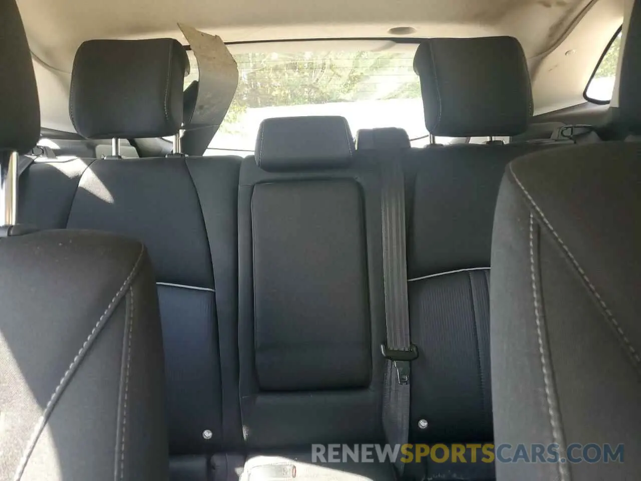 10 fotografías del automóvil dañado JM1DKDB73K1461235 MAZDA CX-3 2019