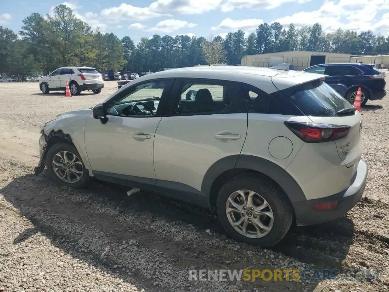 2 fotografías del automóvil dañado JM1DKDB73K1461235 MAZDA CX-3 2019