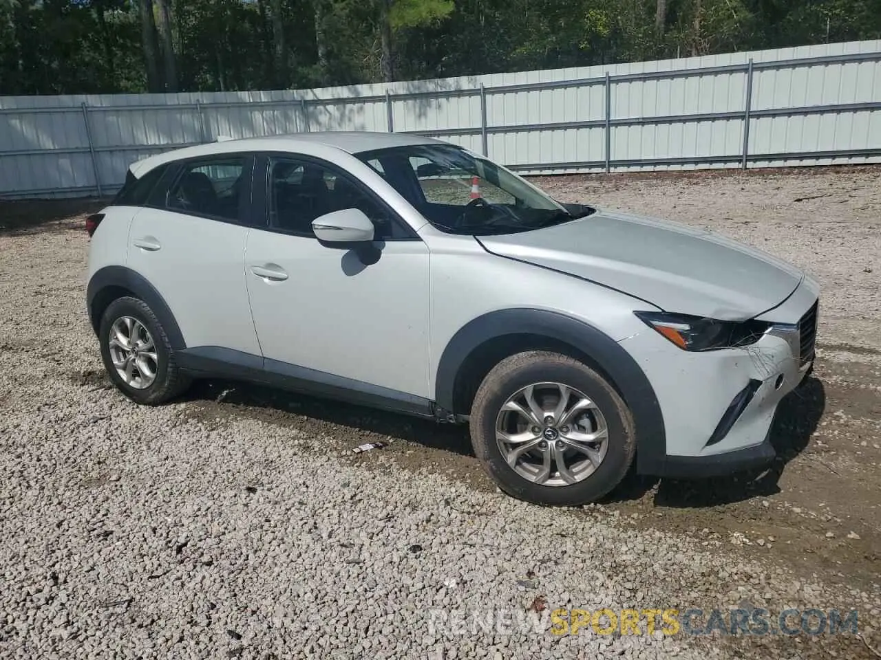 4 fotografías del automóvil dañado JM1DKDB73K1461235 MAZDA CX-3 2019