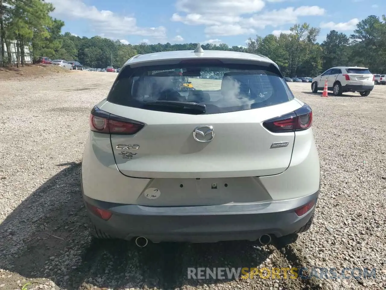 6 fotografías del automóvil dañado JM1DKDB73K1461235 MAZDA CX-3 2019