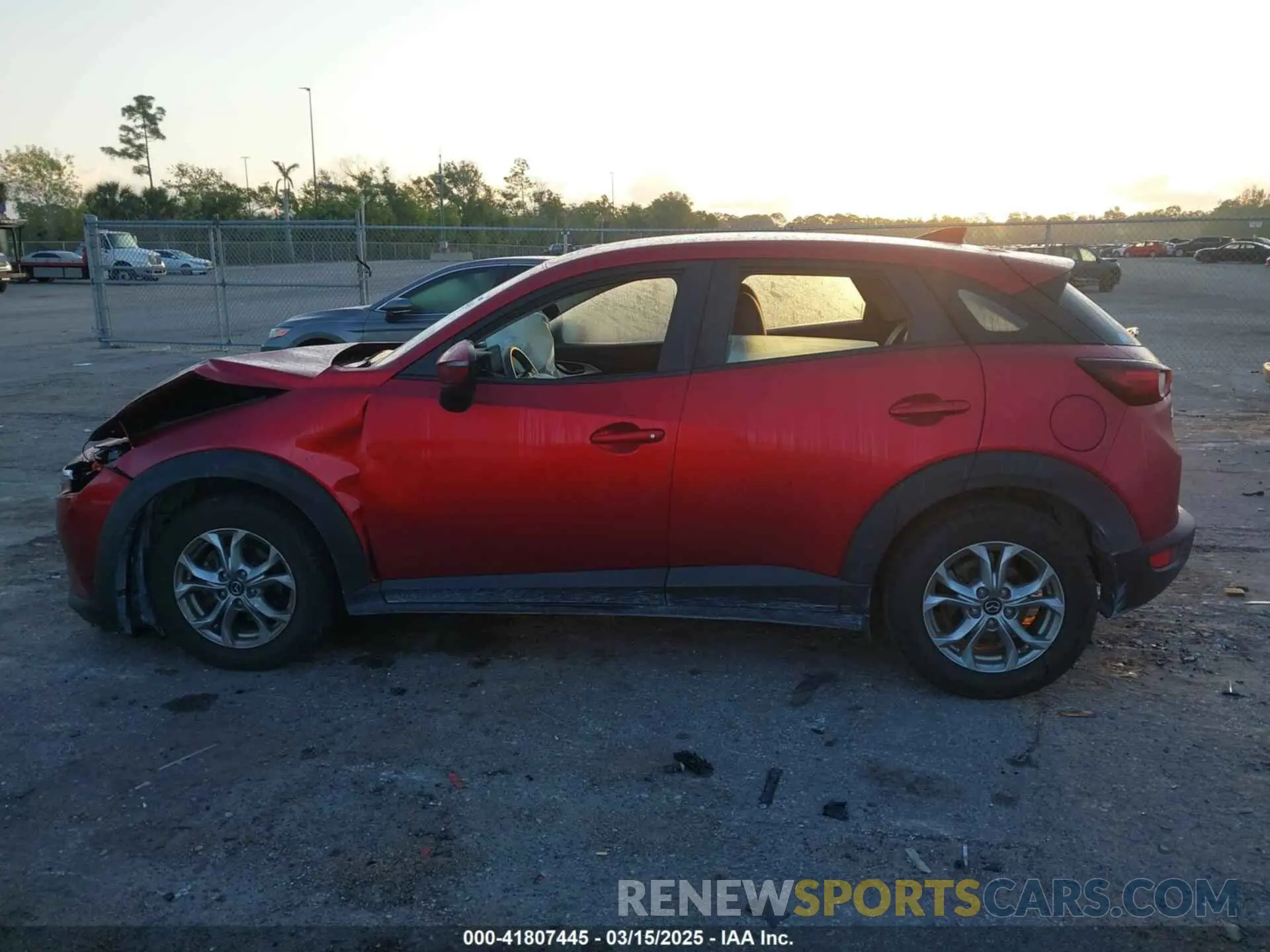 14 fotografías del automóvil dañado JM1DKDB78K0441908 MAZDA CX-3 2019