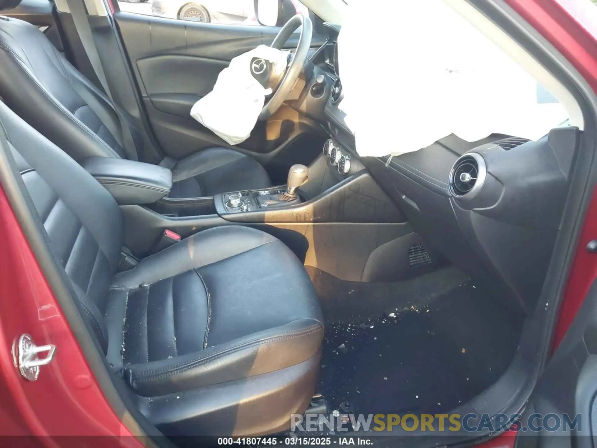 5 fotografías del automóvil dañado JM1DKDB78K0441908 MAZDA CX-3 2019