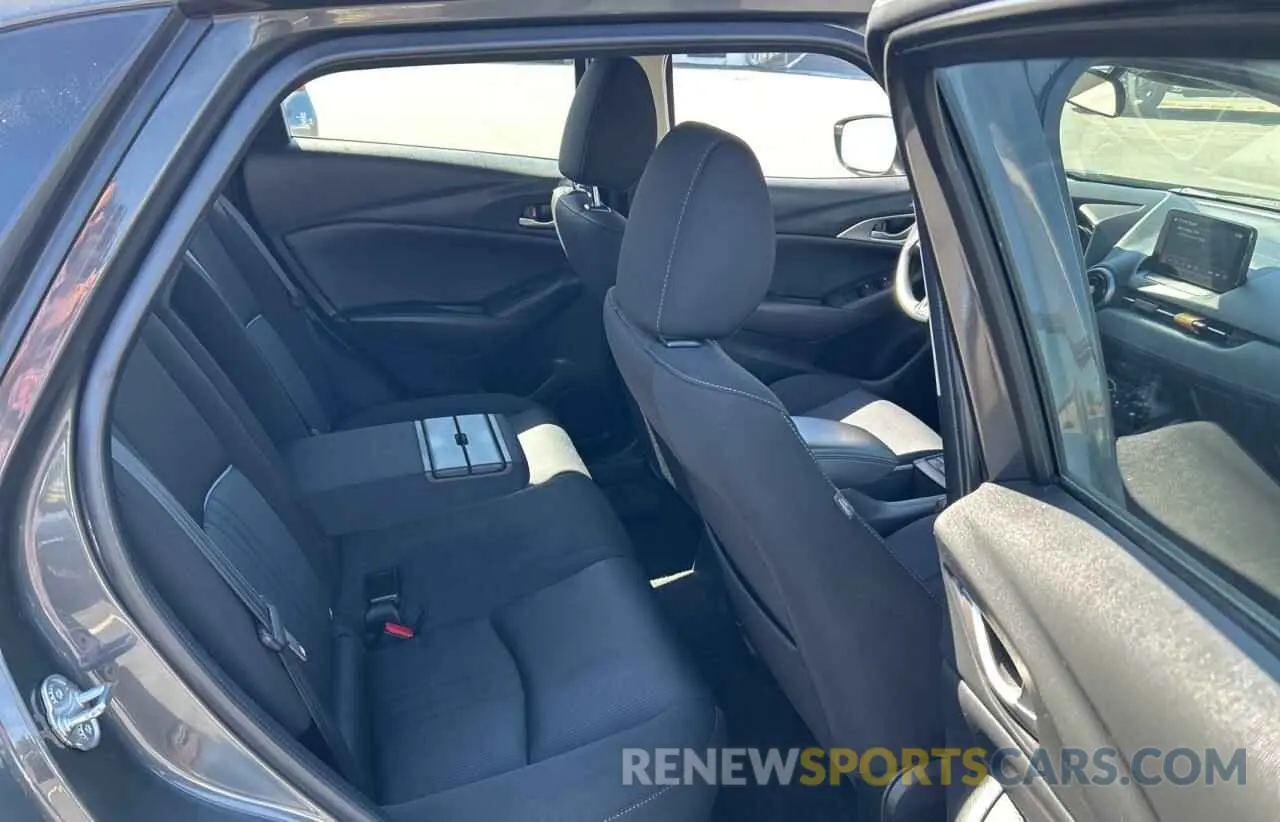 6 fotografías del automóvil dañado JM1DKDB78K1427775 MAZDA CX-3 2019