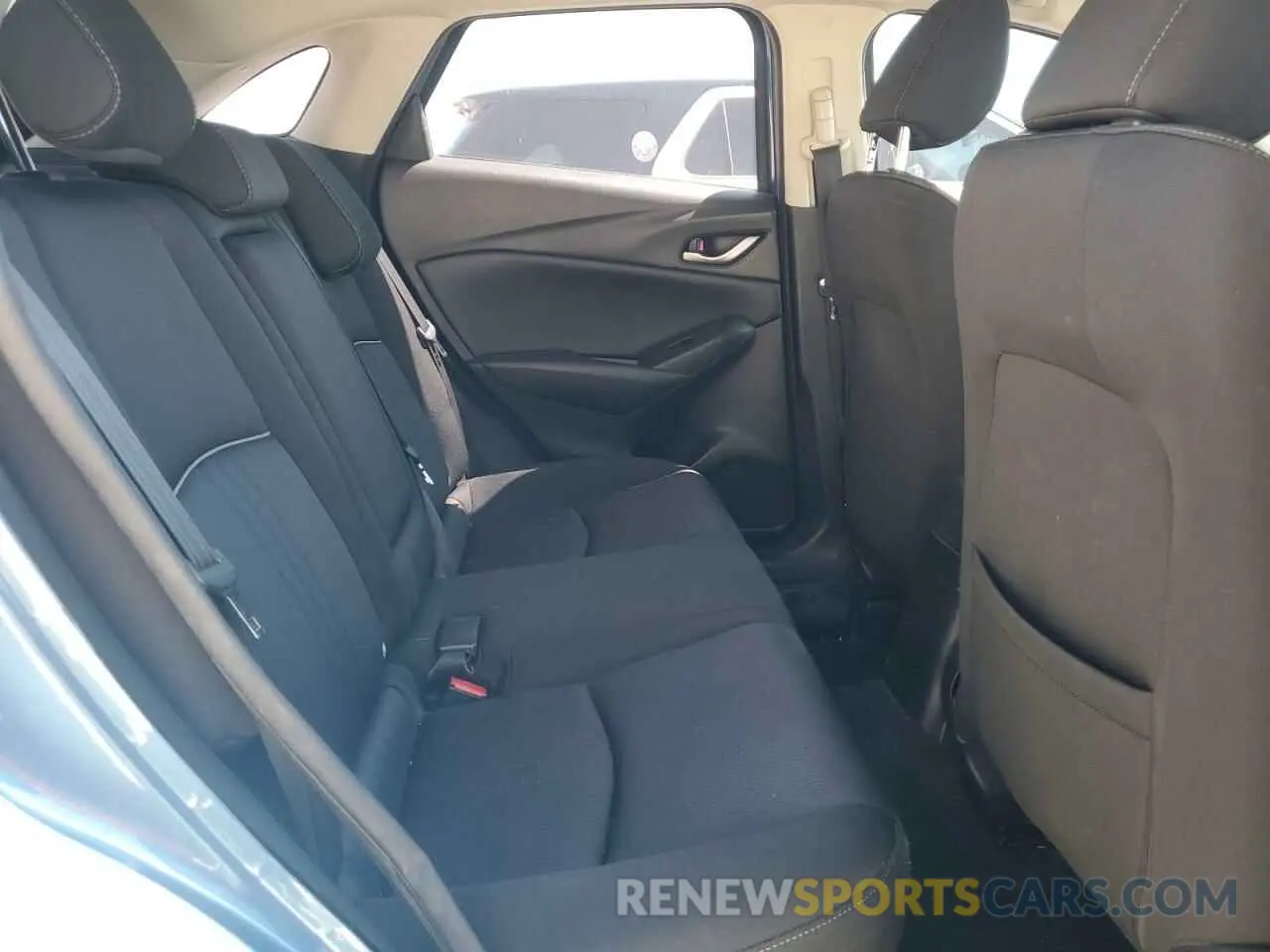 11 fotografías del automóvil dañado JM1DKDB79K0432117 MAZDA CX-3 2019