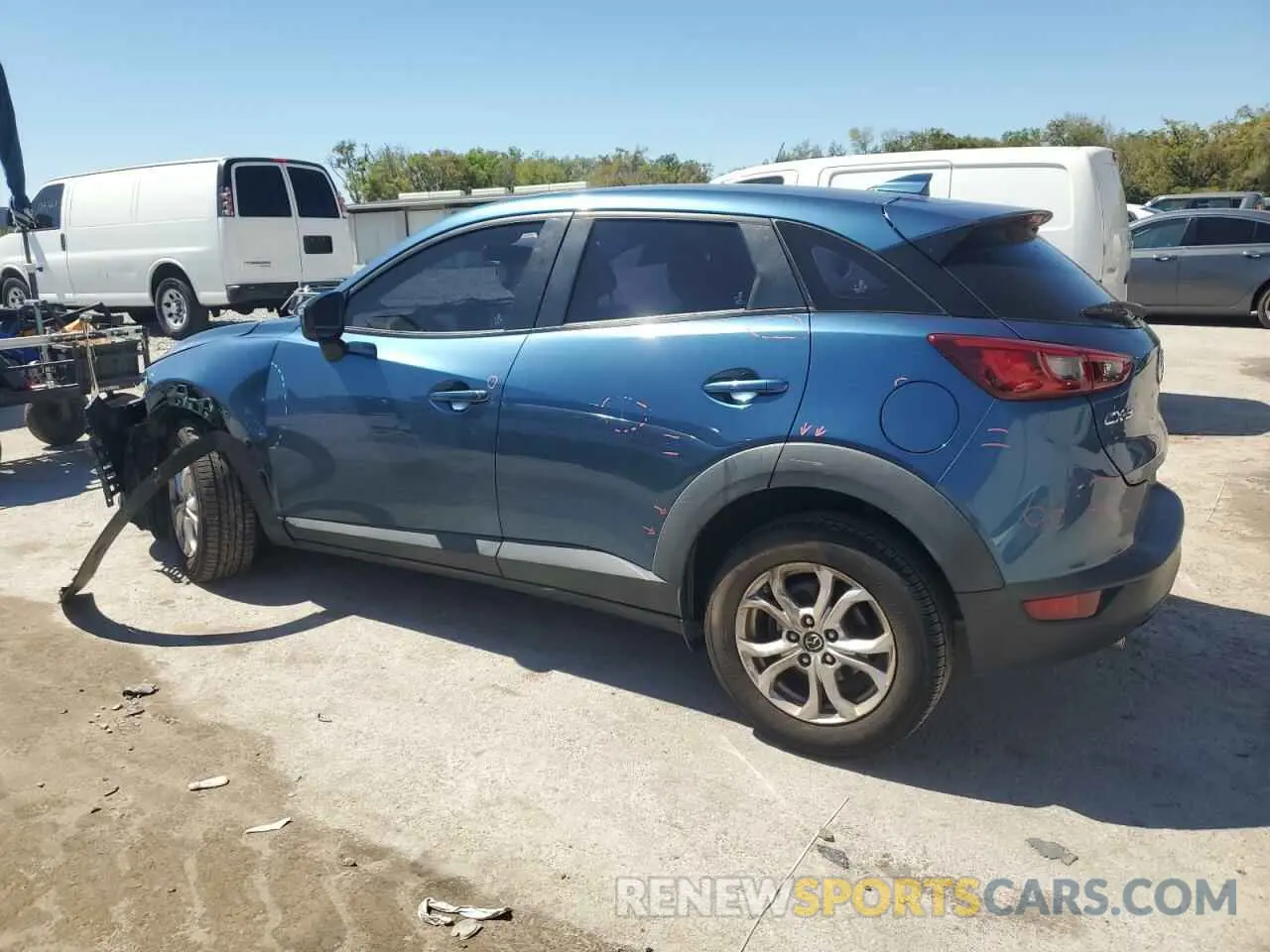2 fotografías del automóvil dañado JM1DKDB79K0432117 MAZDA CX-3 2019