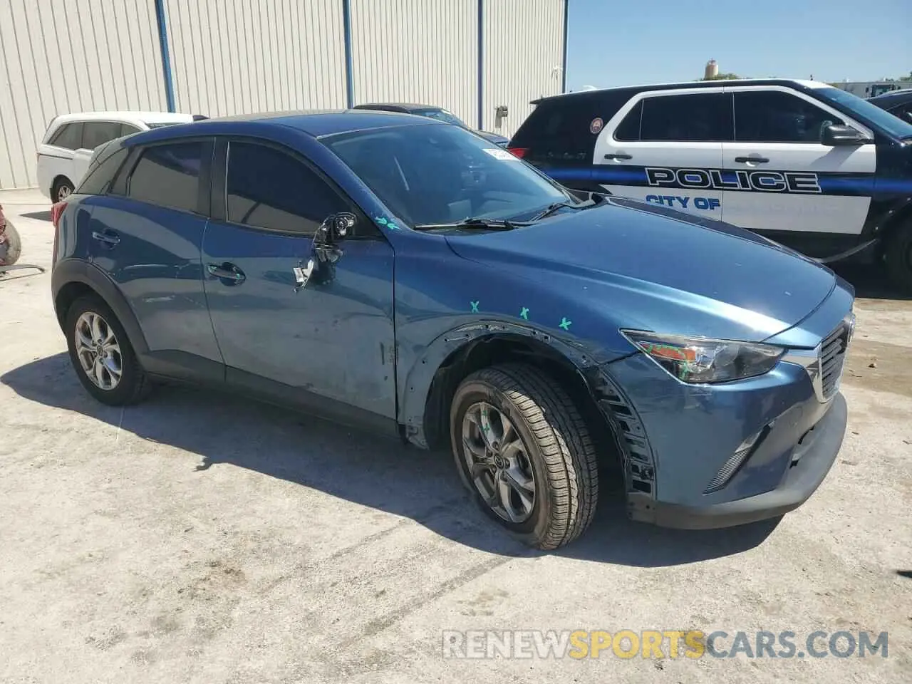 4 fotografías del automóvil dañado JM1DKDB79K0432117 MAZDA CX-3 2019