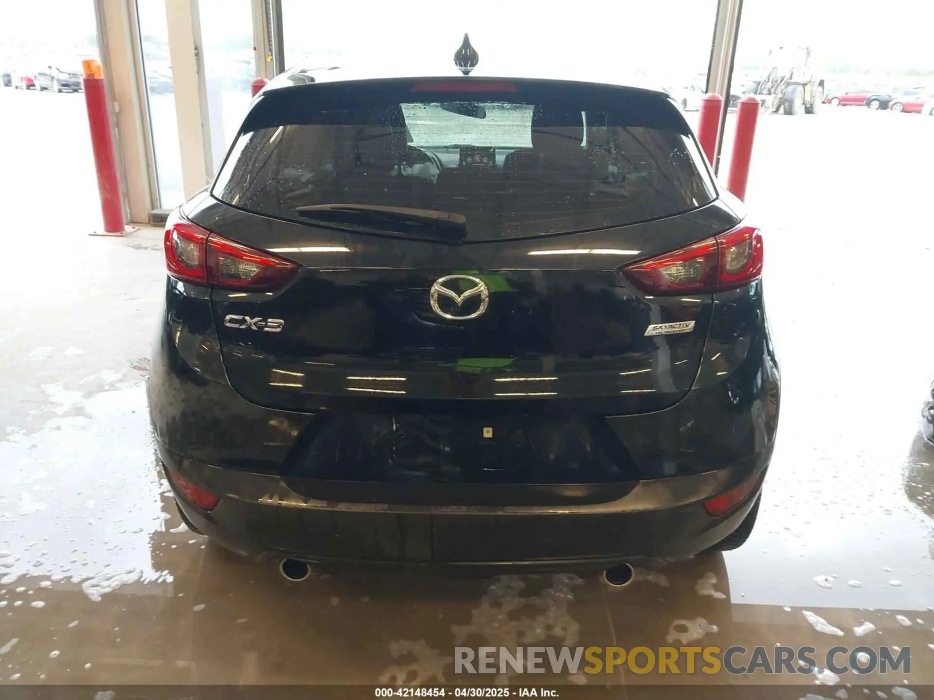 16 fotografías del automóvil dañado JM1DKDC70K0404219 MAZDA CX-3 2019