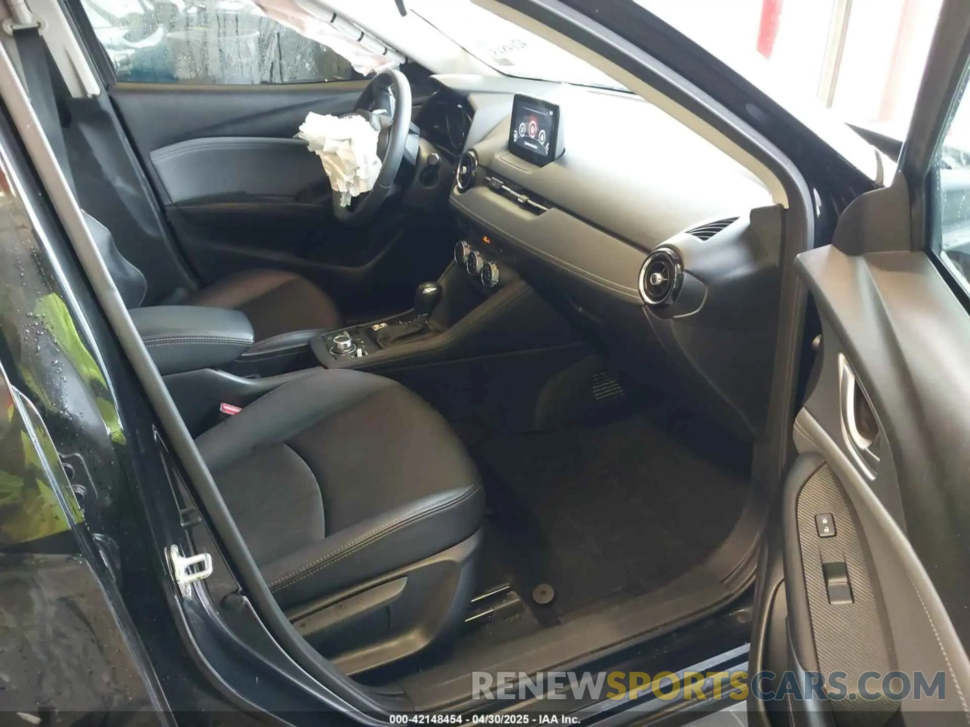 5 fotografías del automóvil dañado JM1DKDC70K0404219 MAZDA CX-3 2019