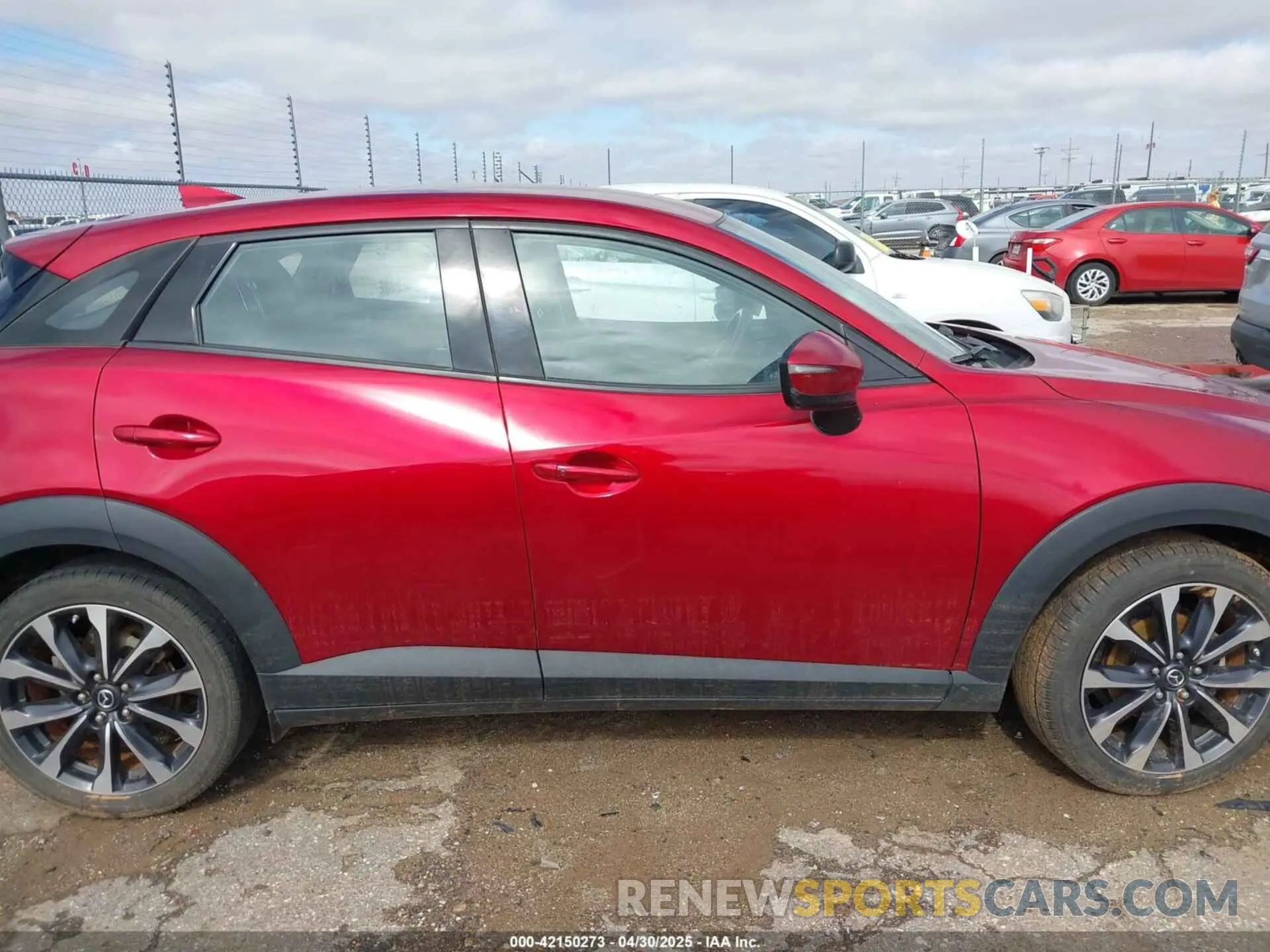 13 fotografías del automóvil dañado JM1DKDC70K1439014 MAZDA CX-3 2019