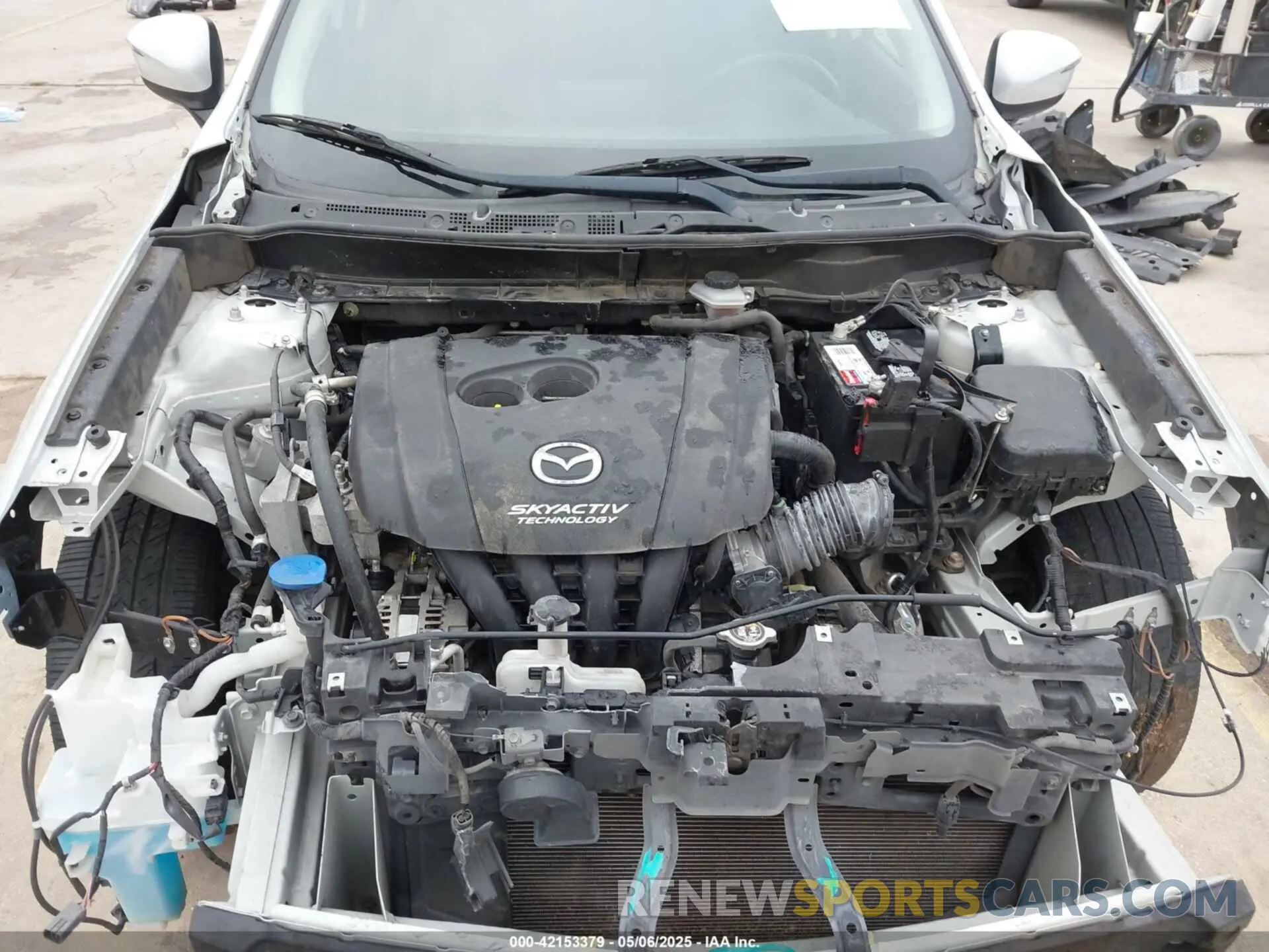 10 fotografías del automóvil dañado JM1DKDC71K1420987 MAZDA CX-3 2019