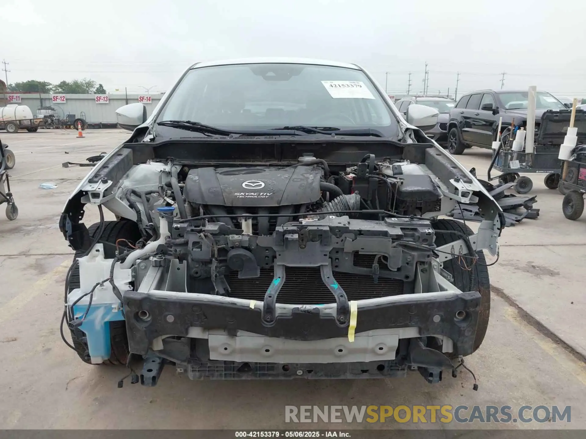 12 fotografías del automóvil dañado JM1DKDC71K1420987 MAZDA CX-3 2019