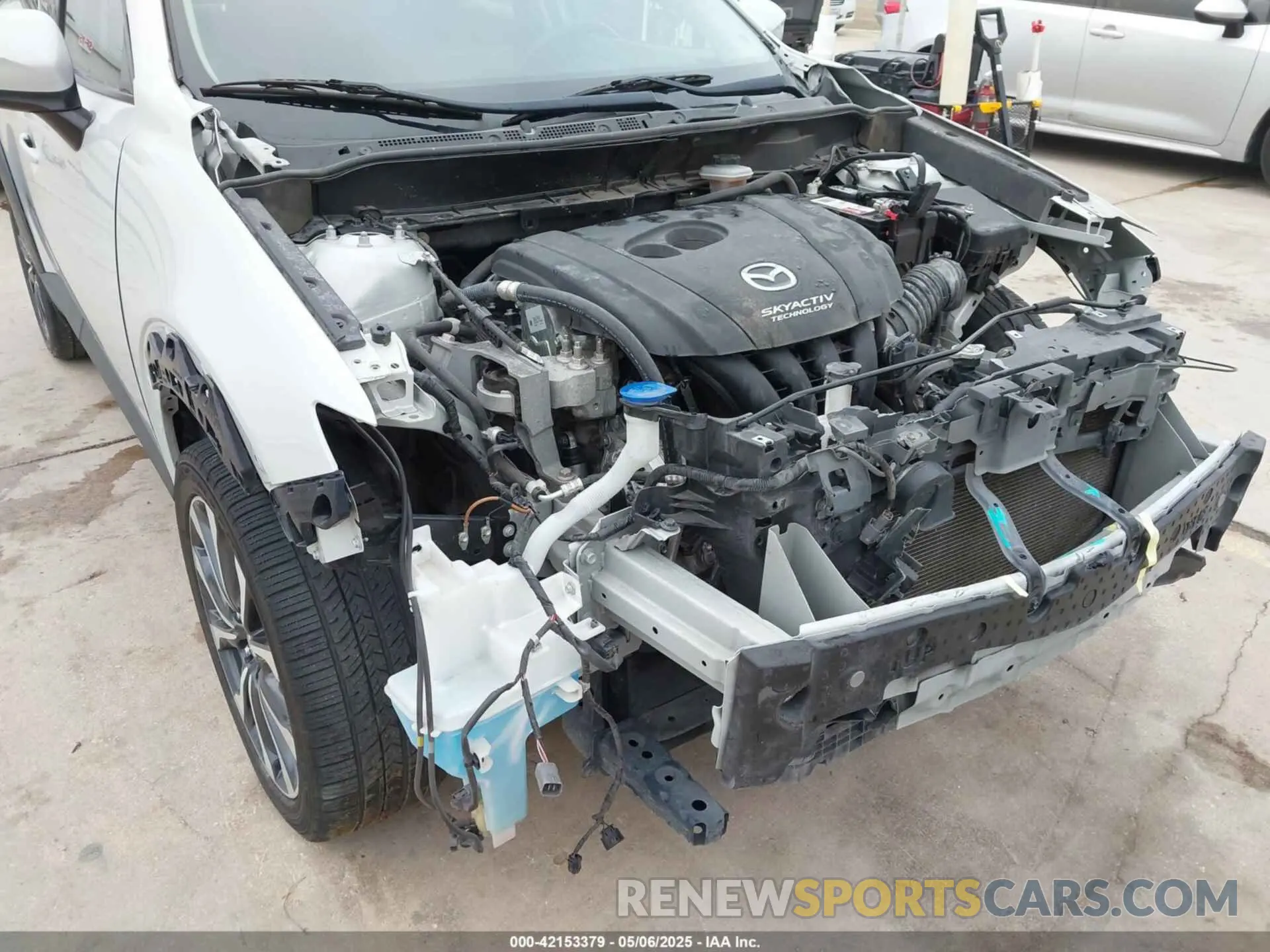17 fotografías del automóvil dañado JM1DKDC71K1420987 MAZDA CX-3 2019