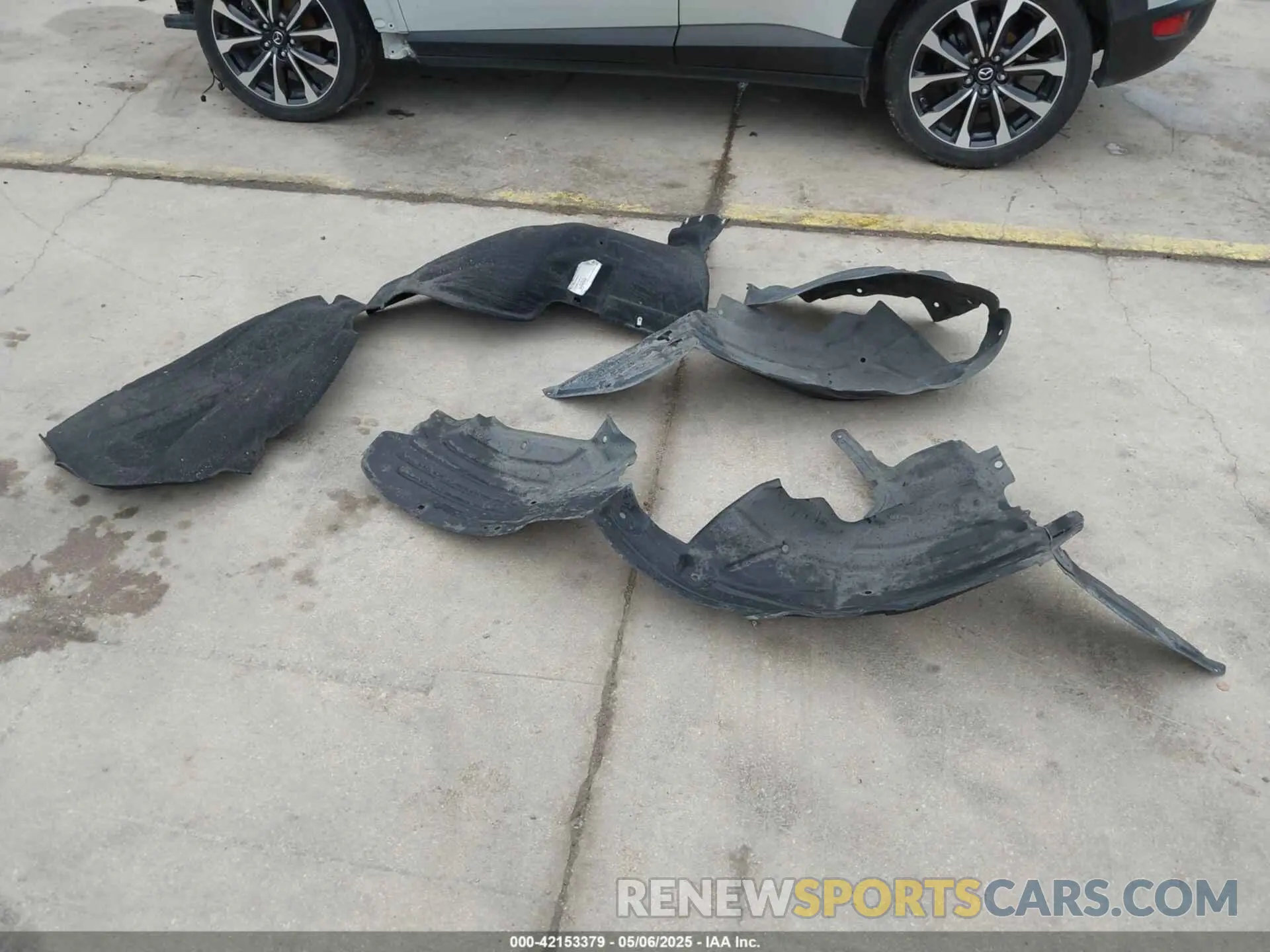 18 fotografías del automóvil dañado JM1DKDC71K1420987 MAZDA CX-3 2019
