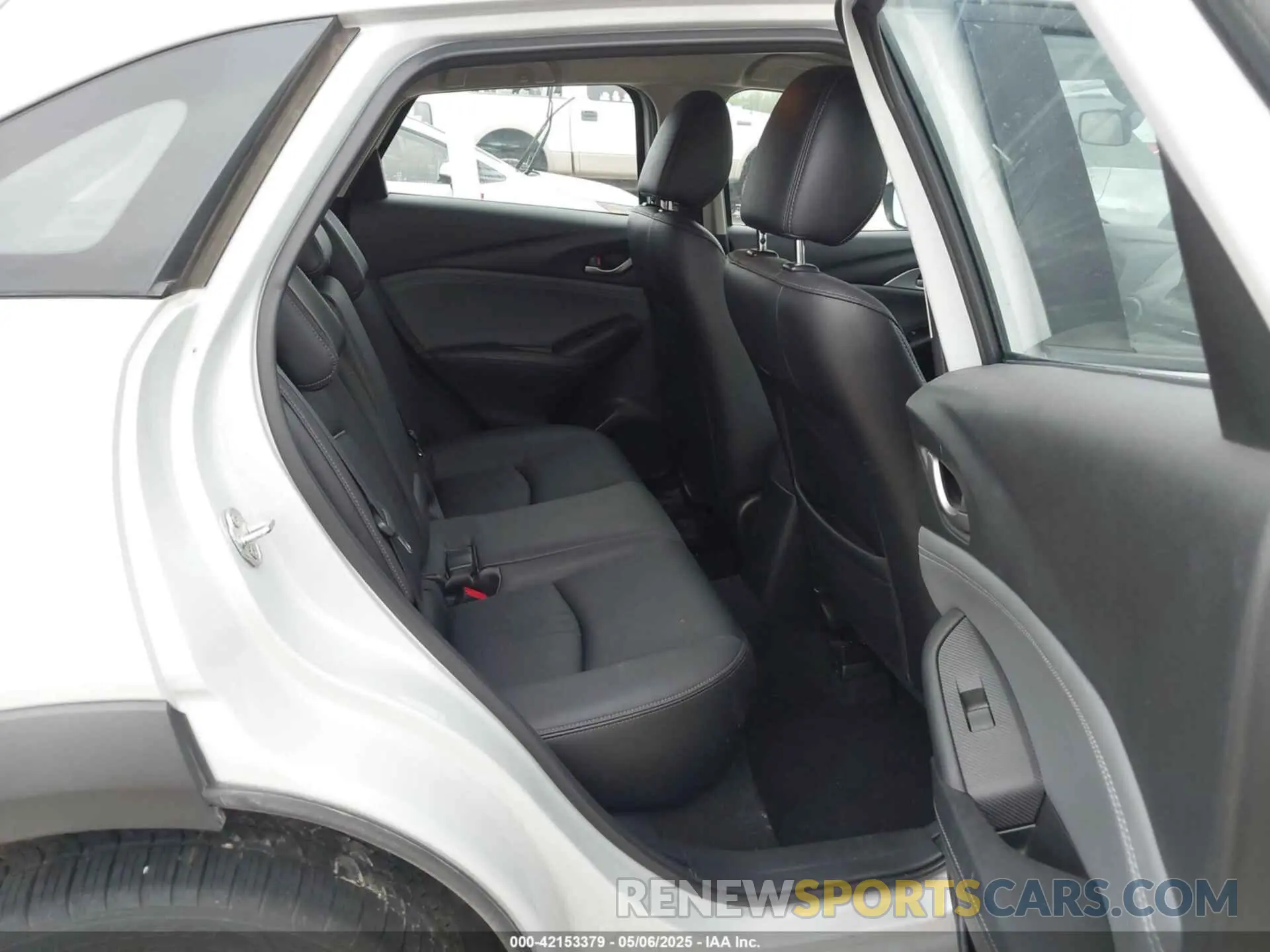 8 fotografías del automóvil dañado JM1DKDC71K1420987 MAZDA CX-3 2019