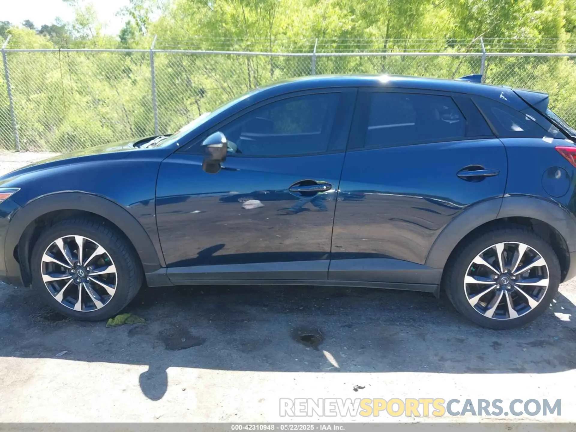 14 fotografías del automóvil dañado JM1DKDC72K0402522 MAZDA CX-3 2019