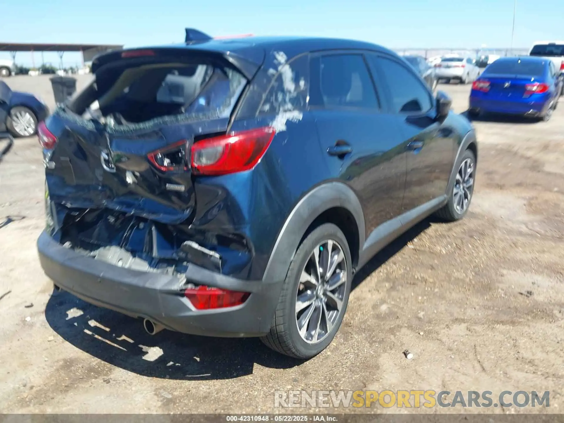 4 fotografías del automóvil dañado JM1DKDC72K0402522 MAZDA CX-3 2019