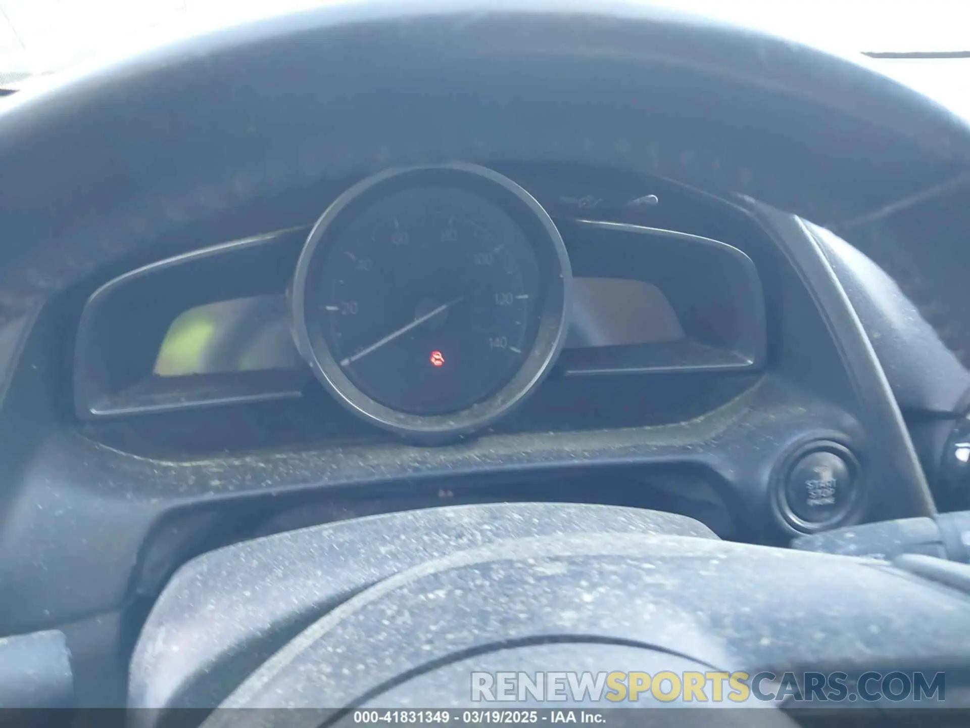 14 fotografías del automóvil dañado JM1DKDC76K0404001 MAZDA CX-3 2019