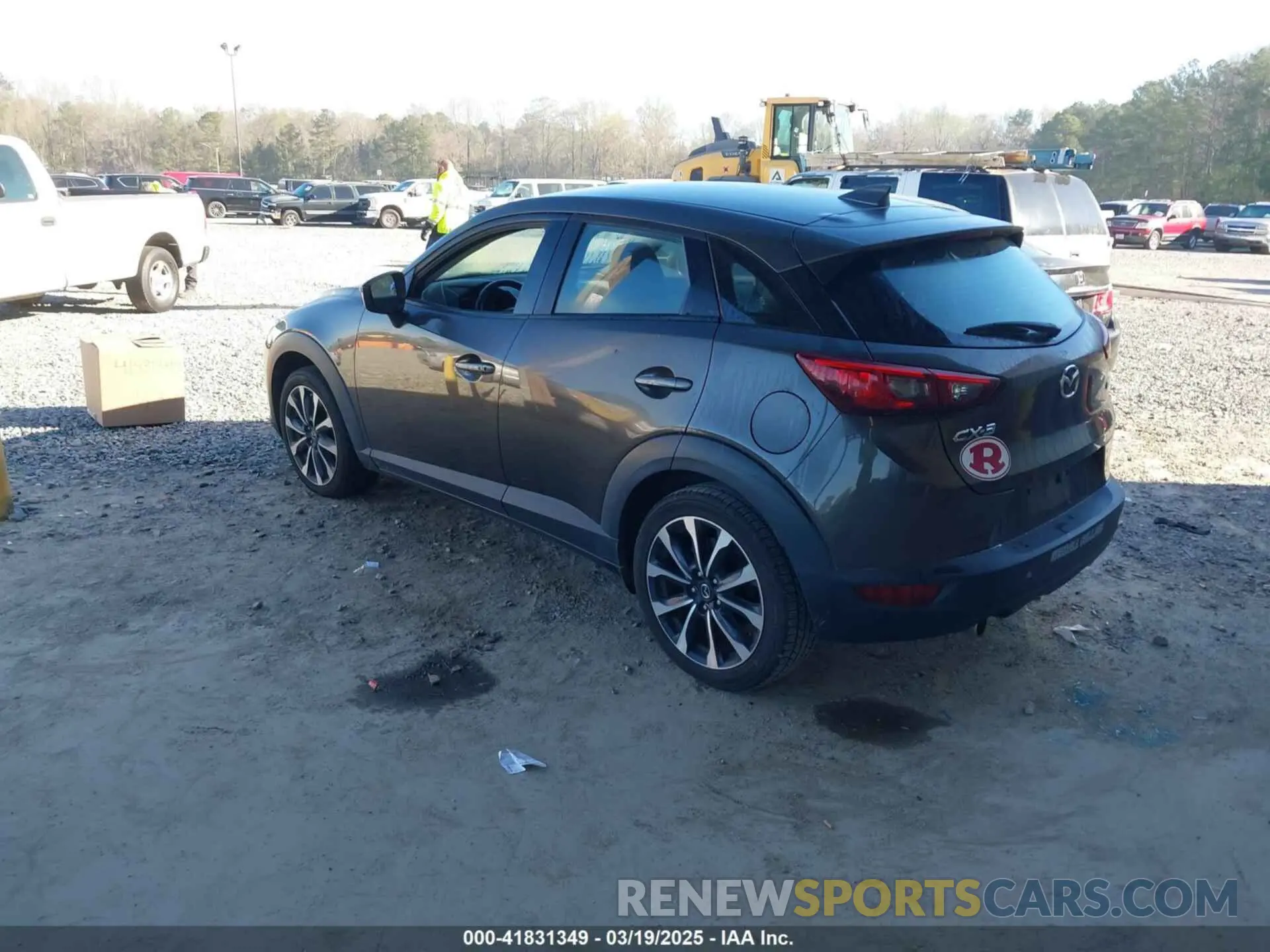 3 fotografías del automóvil dañado JM1DKDC76K0404001 MAZDA CX-3 2019