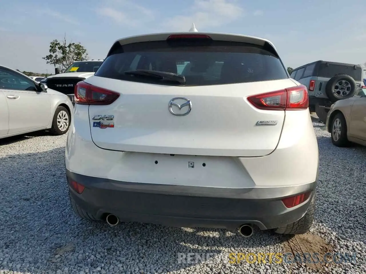 6 fotografías del automóvil dañado JM1DKDC76K1401187 MAZDA CX-3 2019