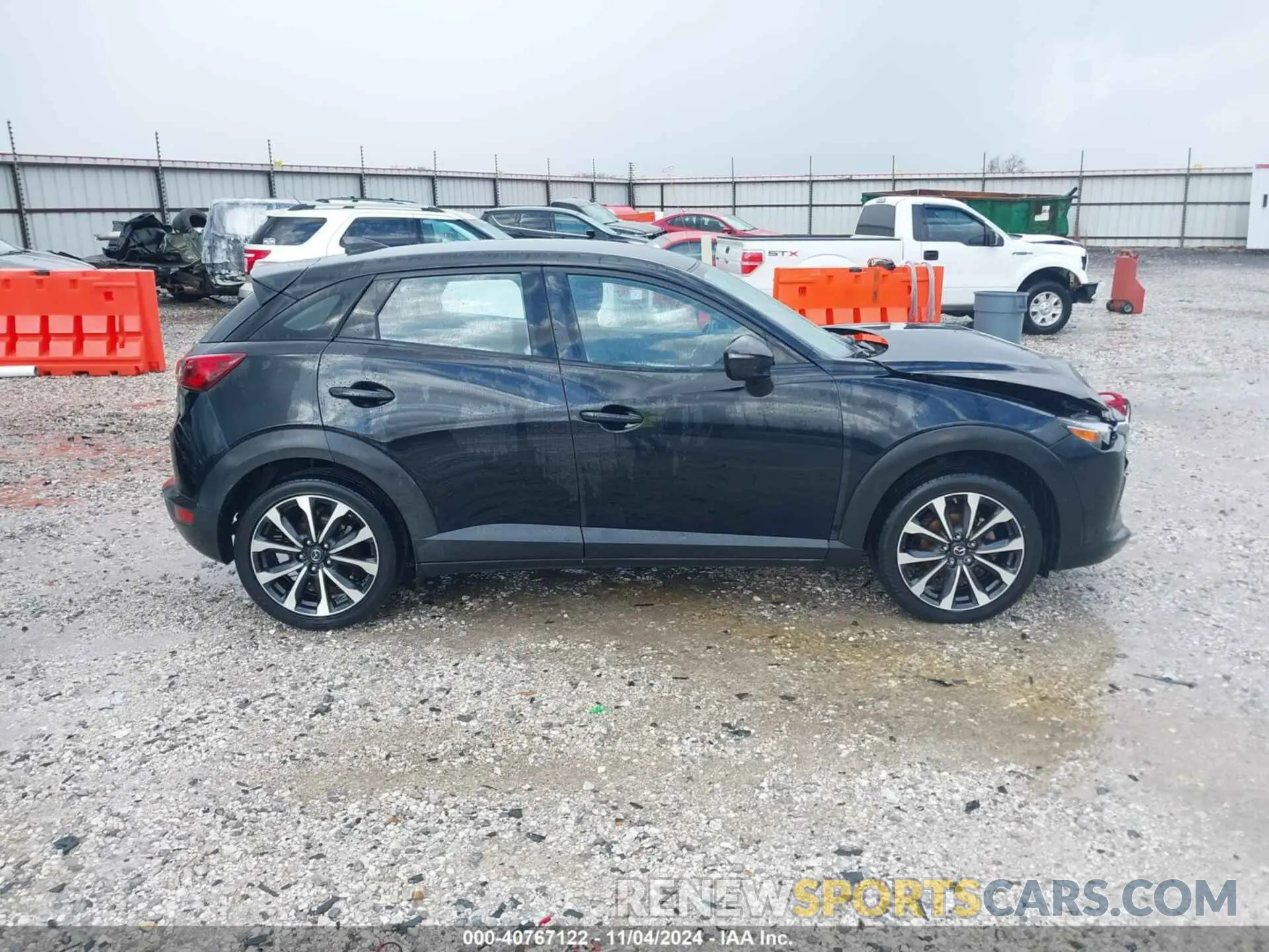 13 fotografías del automóvil dañado JM1DKDC76K1406860 MAZDA CX-3 2019
