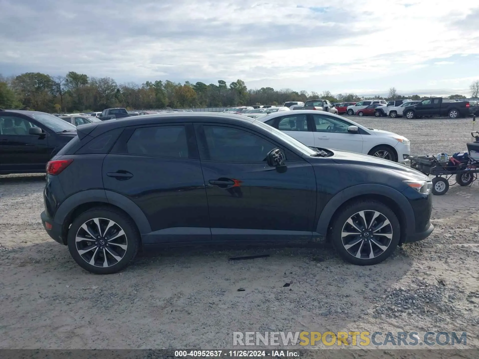 13 fotografías del automóvil dañado JM1DKDC76K1408141 MAZDA CX-3 2019