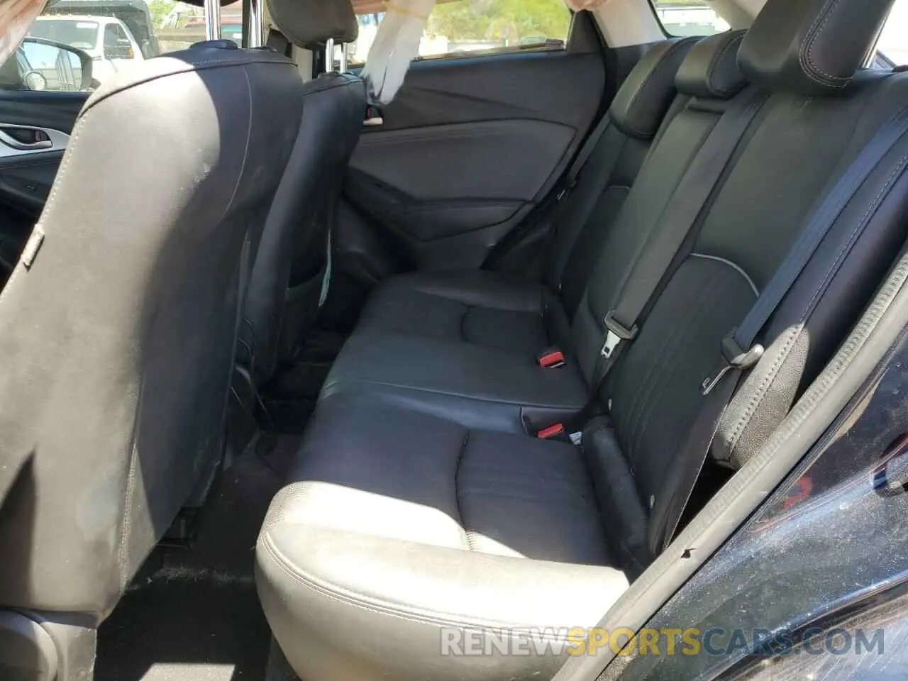 11 fotografías del automóvil dañado JM1DKDC77K0403035 MAZDA CX-3 2019