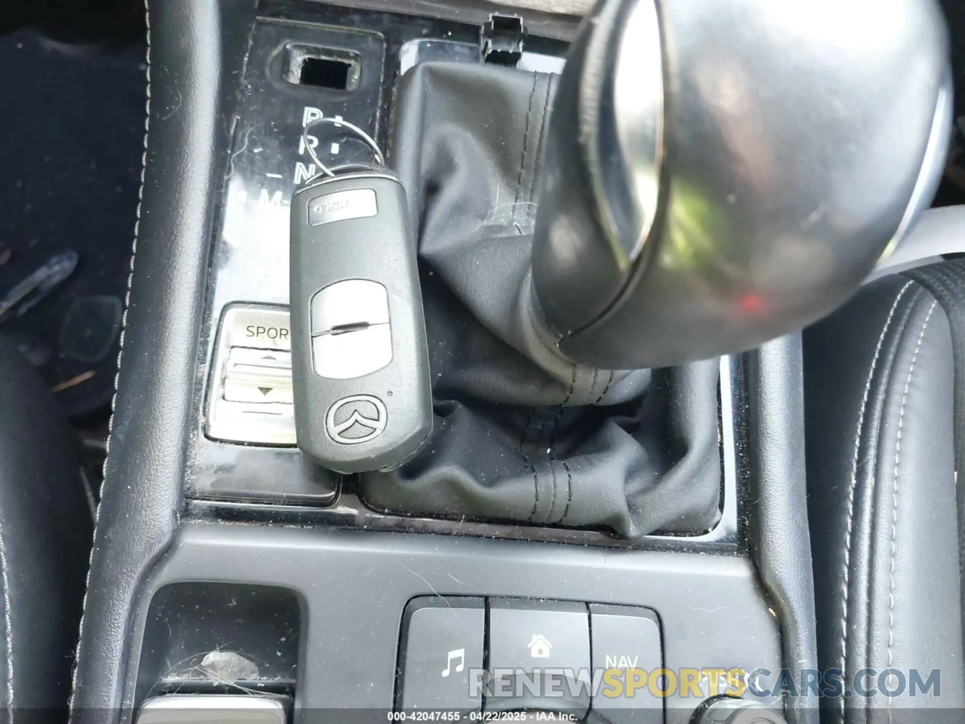 11 fotografías del automóvil dañado JM1DKDC7XK1406974 MAZDA CX-3 2019