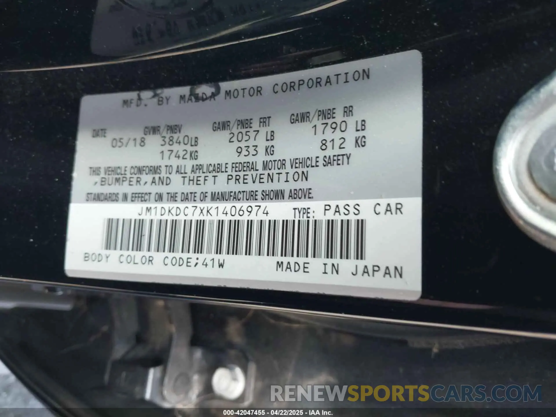 9 fotografías del automóvil dañado JM1DKDC7XK1406974 MAZDA CX-3 2019