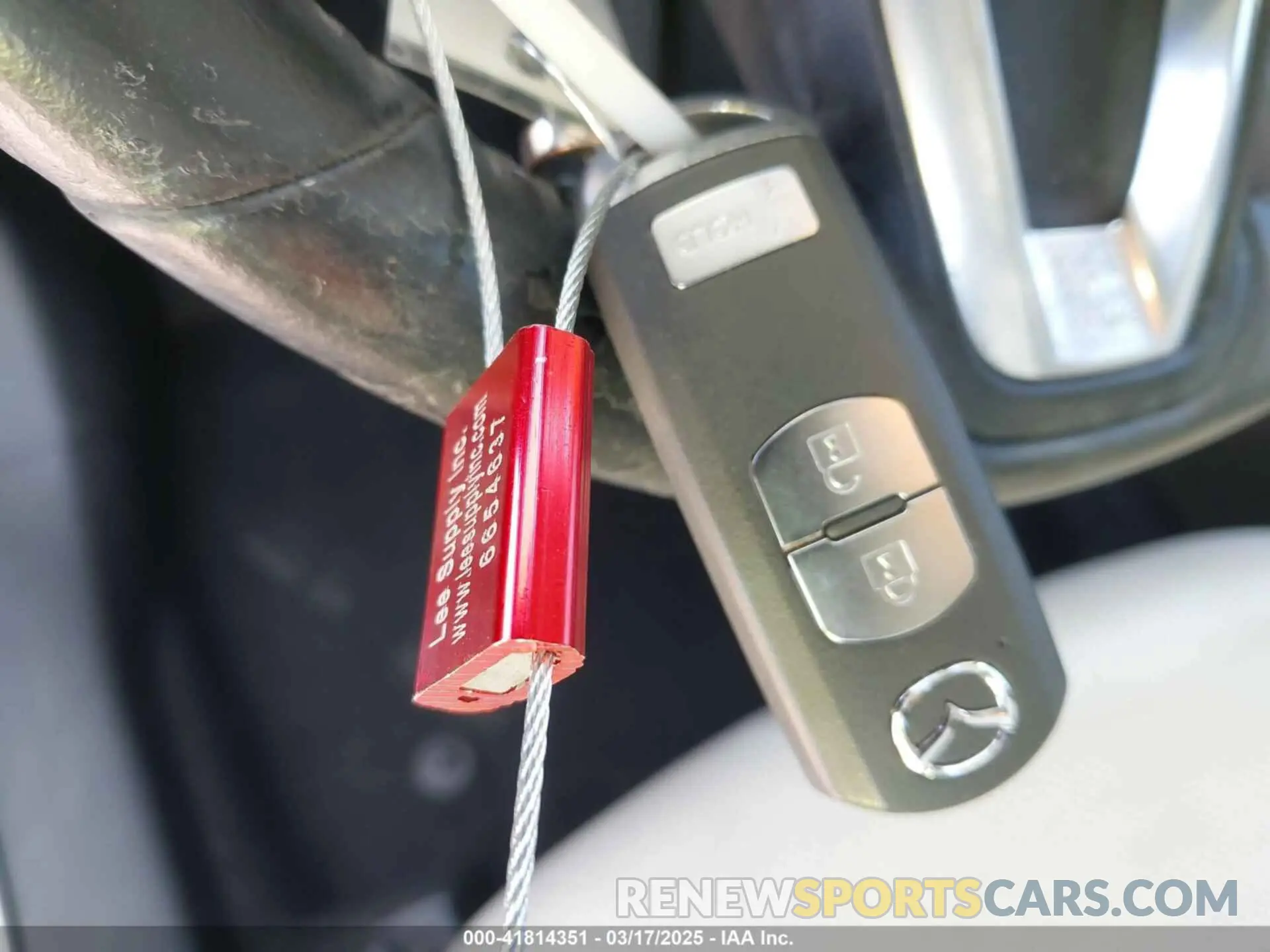 11 fotografías del automóvil dañado JM1DKDD78K0408033 MAZDA CX-3 2019