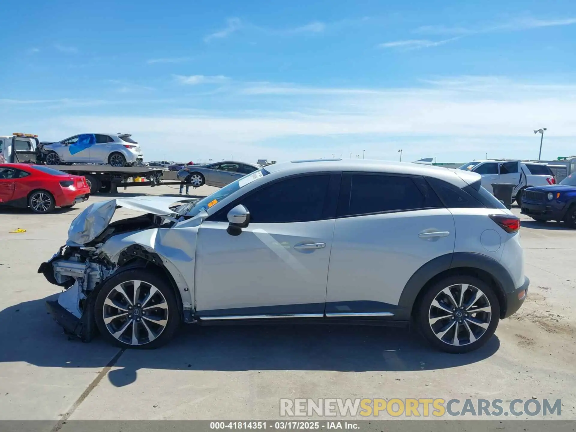 15 fotografías del automóvil dañado JM1DKDD78K0408033 MAZDA CX-3 2019
