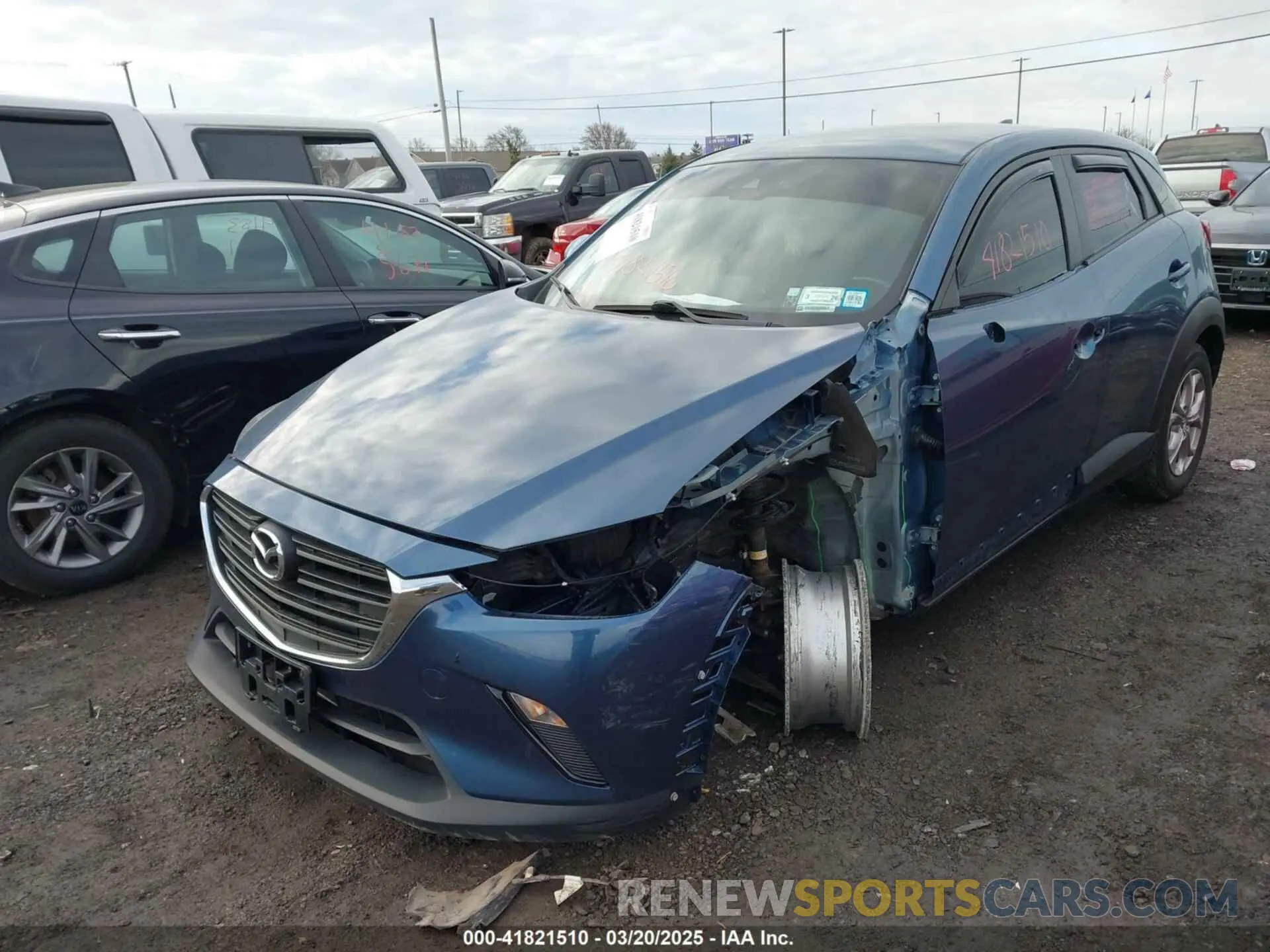 2 fotografías del automóvil dañado JM1DKFB70K1432075 MAZDA CX-3 2019