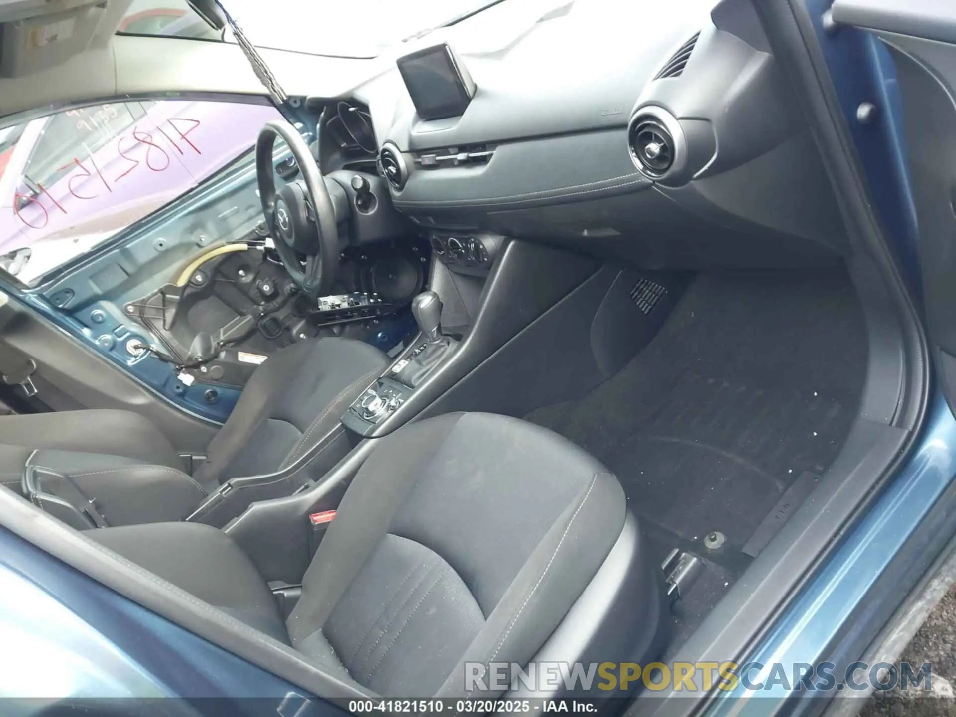 5 fotografías del automóvil dañado JM1DKFB70K1432075 MAZDA CX-3 2019