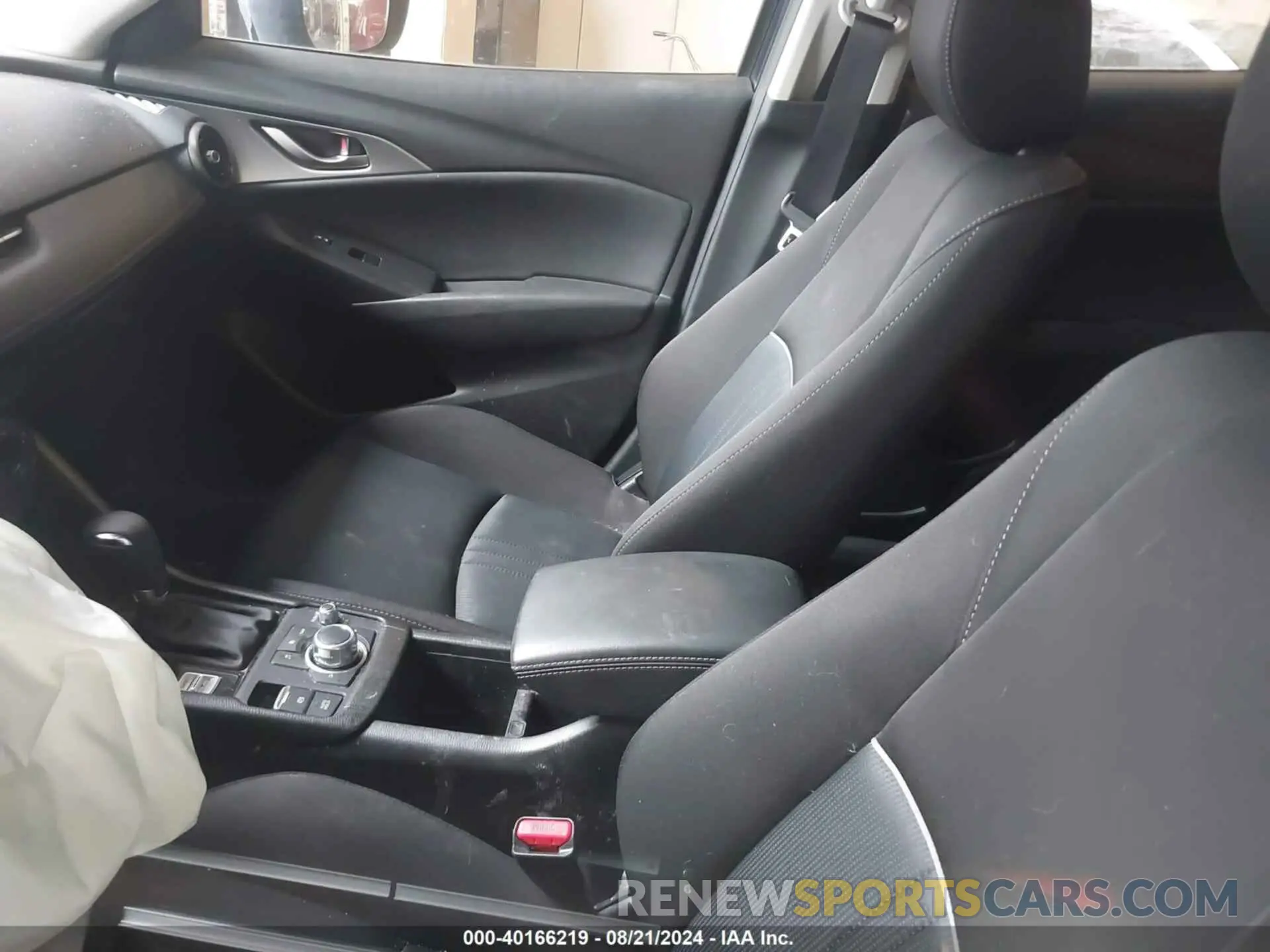 15 fotografías del automóvil dañado JM1DKFB70K1453573 MAZDA CX-3 2019