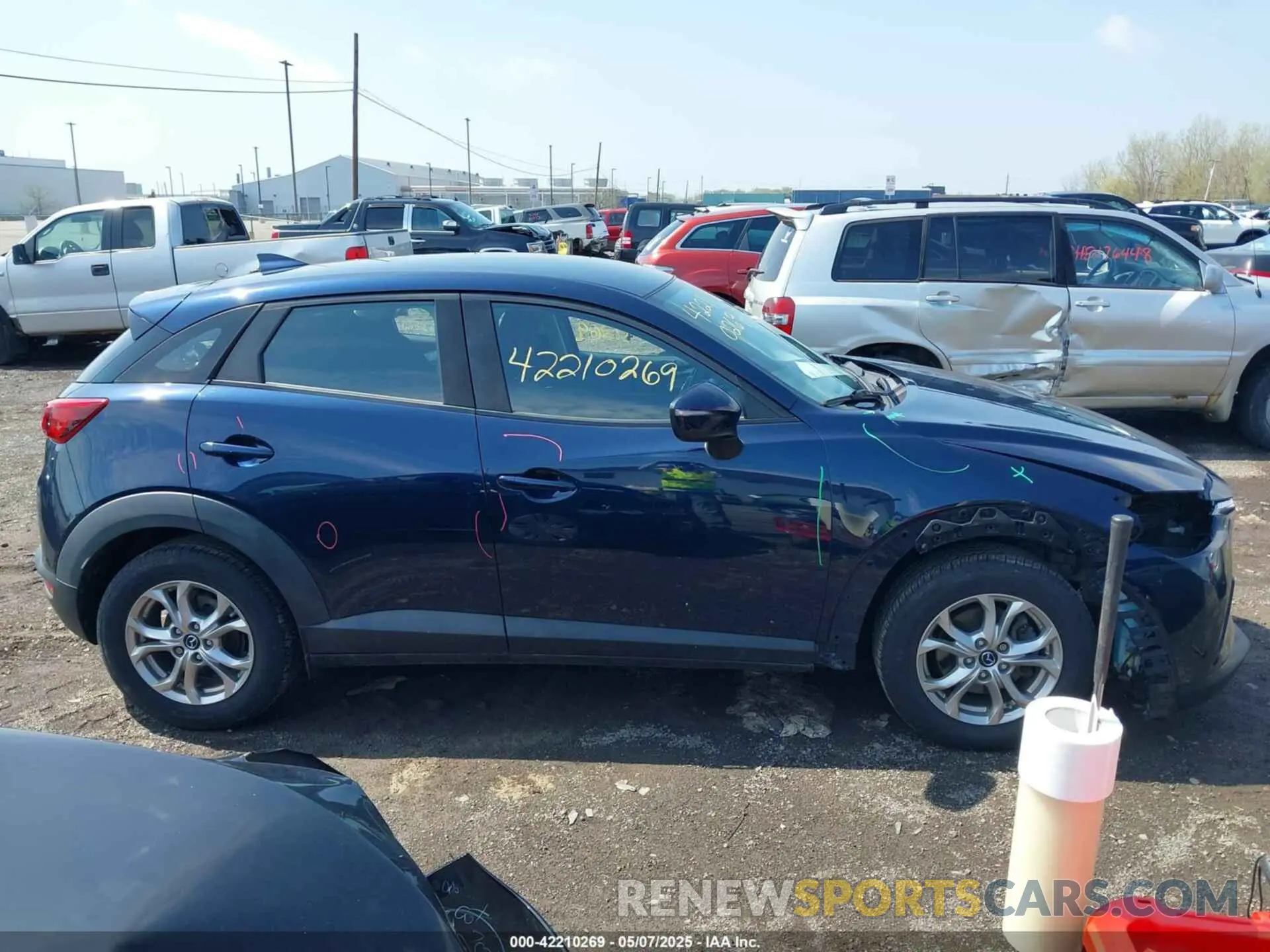 13 fotografías del automóvil dañado JM1DKFB71K0445584 MAZDA CX-3 2019
