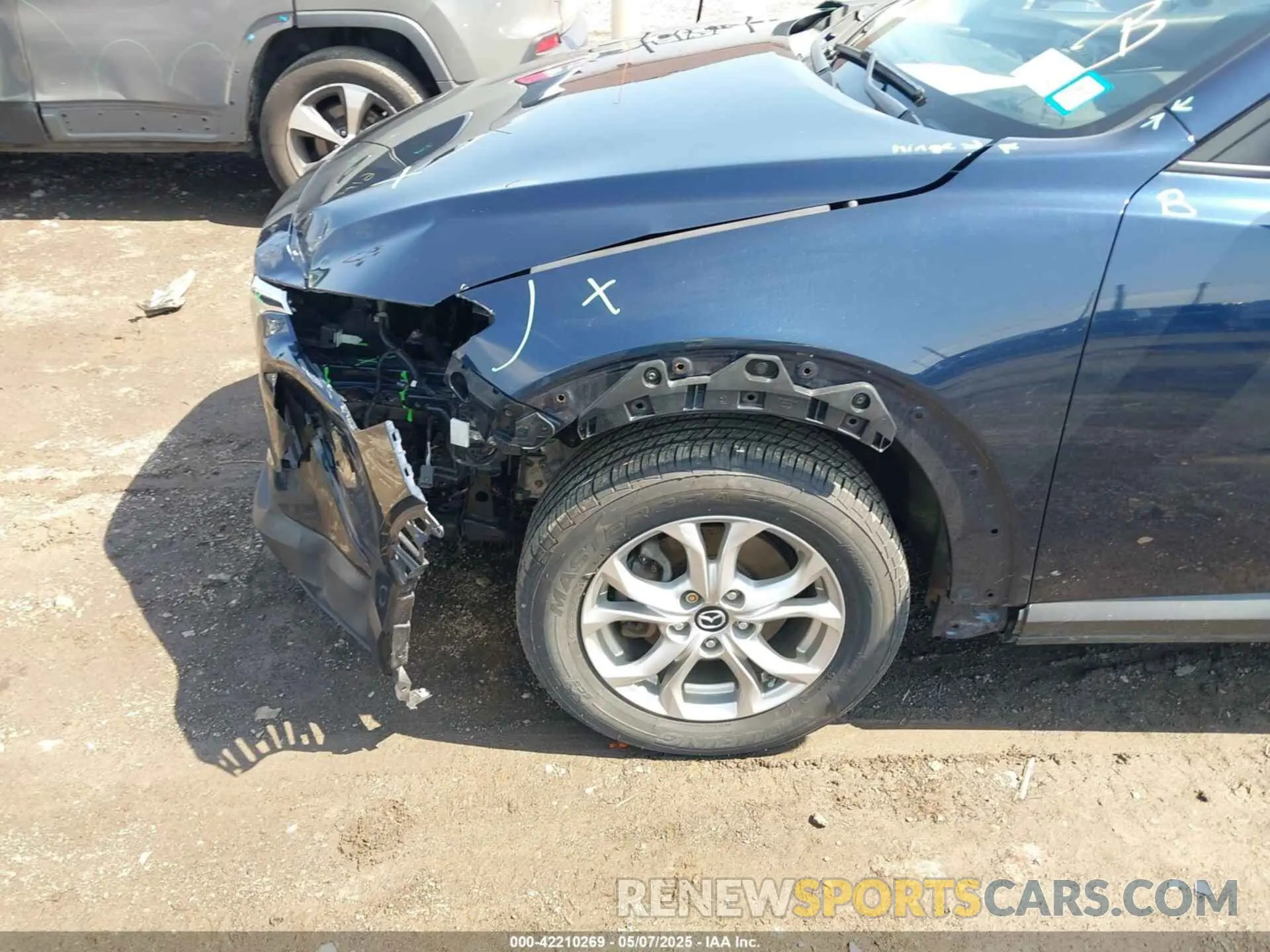 18 fotografías del automóvil dañado JM1DKFB71K0445584 MAZDA CX-3 2019