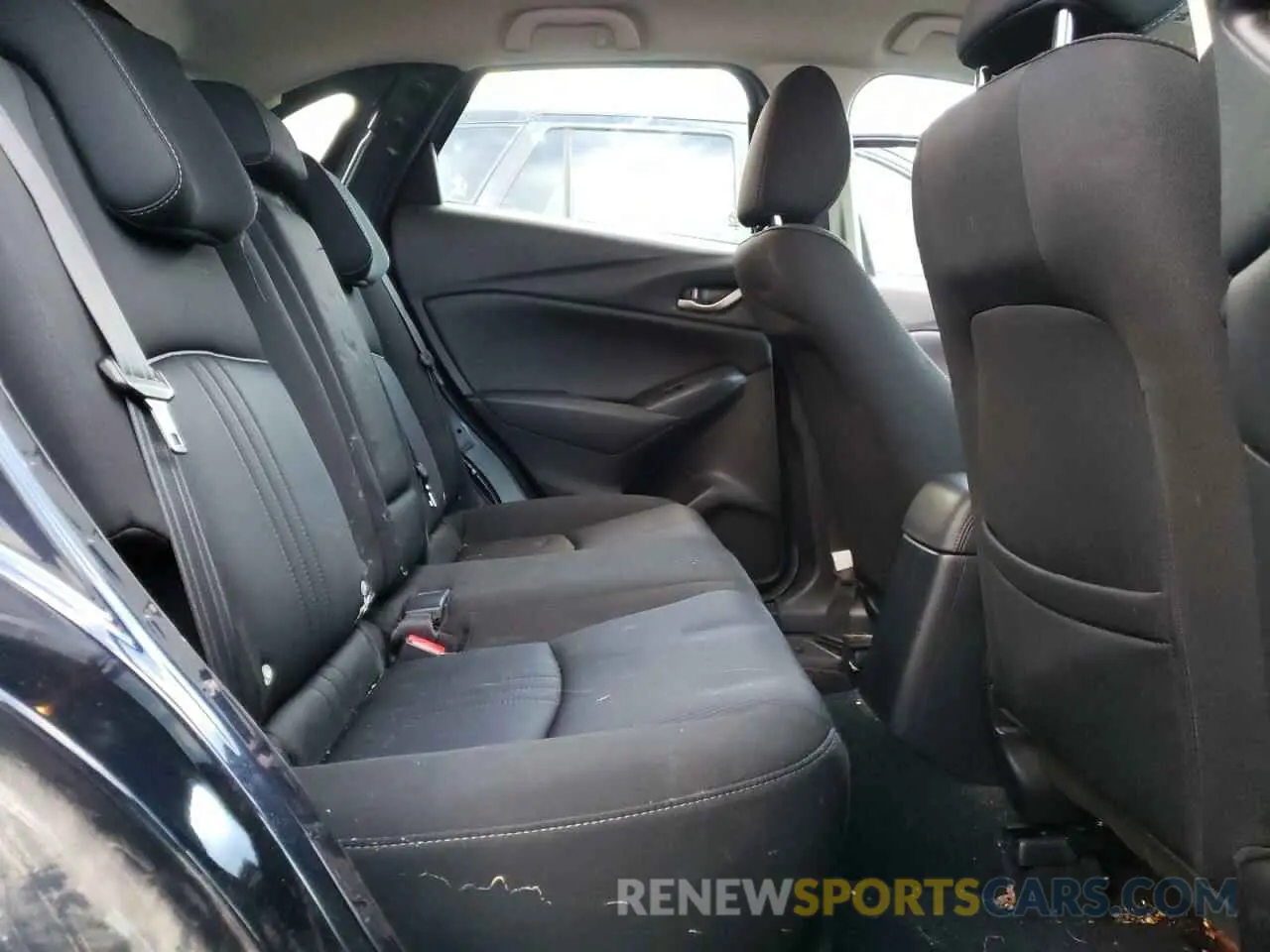 10 fotografías del automóvil dañado JM1DKFB71K1450746 MAZDA CX-3 2019