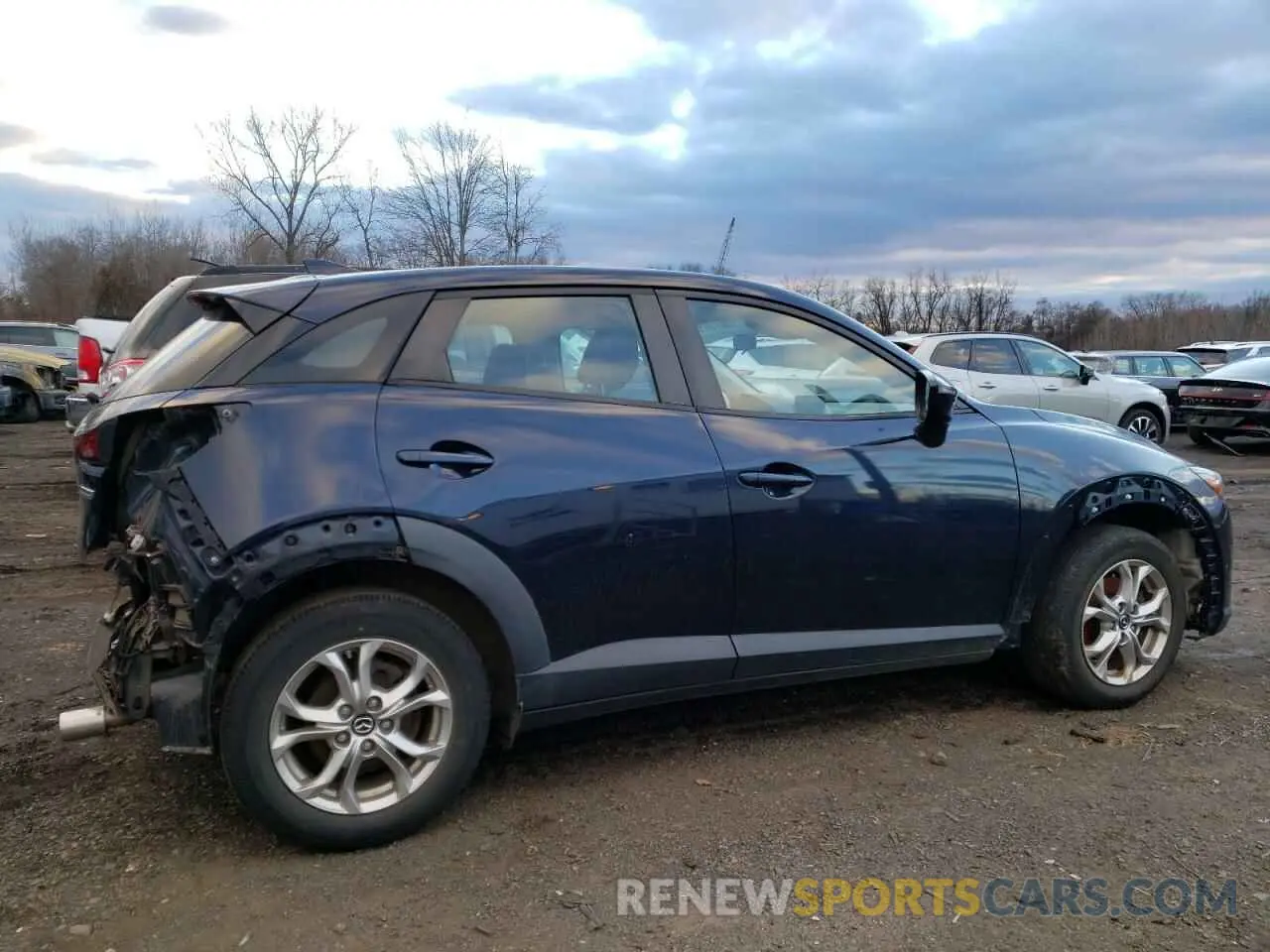 3 fotografías del automóvil dañado JM1DKFB71K1450746 MAZDA CX-3 2019