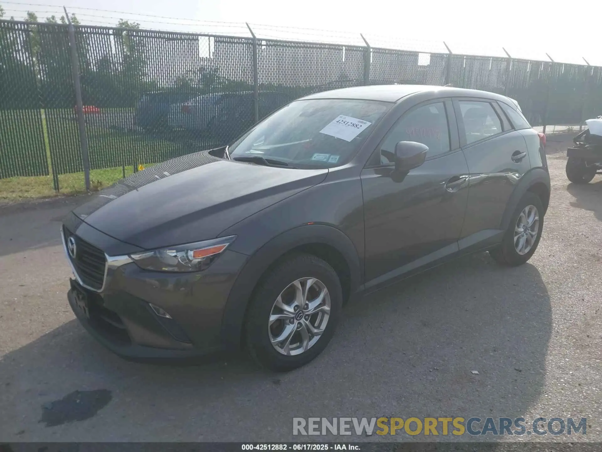 2 fotografías del automóvil dañado JM1DKFB73K0427698 MAZDA CX-3 2019