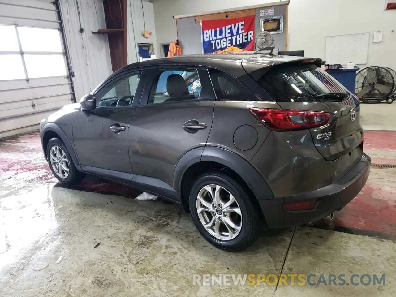 2 fotografías del automóvil dañado JM1DKFB73K0442539 MAZDA CX-3 2019