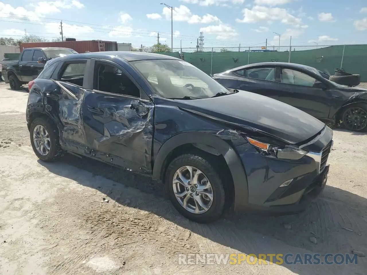 4 fotografías del automóvil dañado JM1DKFB78K0453777 MAZDA CX-3 2019