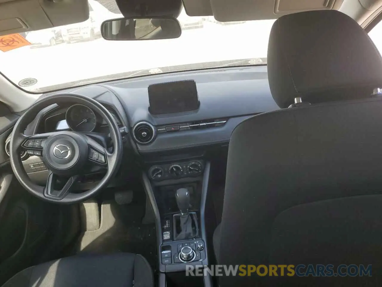 8 fotografías del automóvil dañado JM1DKFB78K0453777 MAZDA CX-3 2019