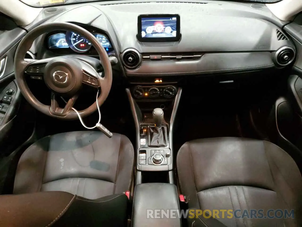 8 fotografías del automóvil dañado JM1DKFB7XK0404788 MAZDA CX-3 2019