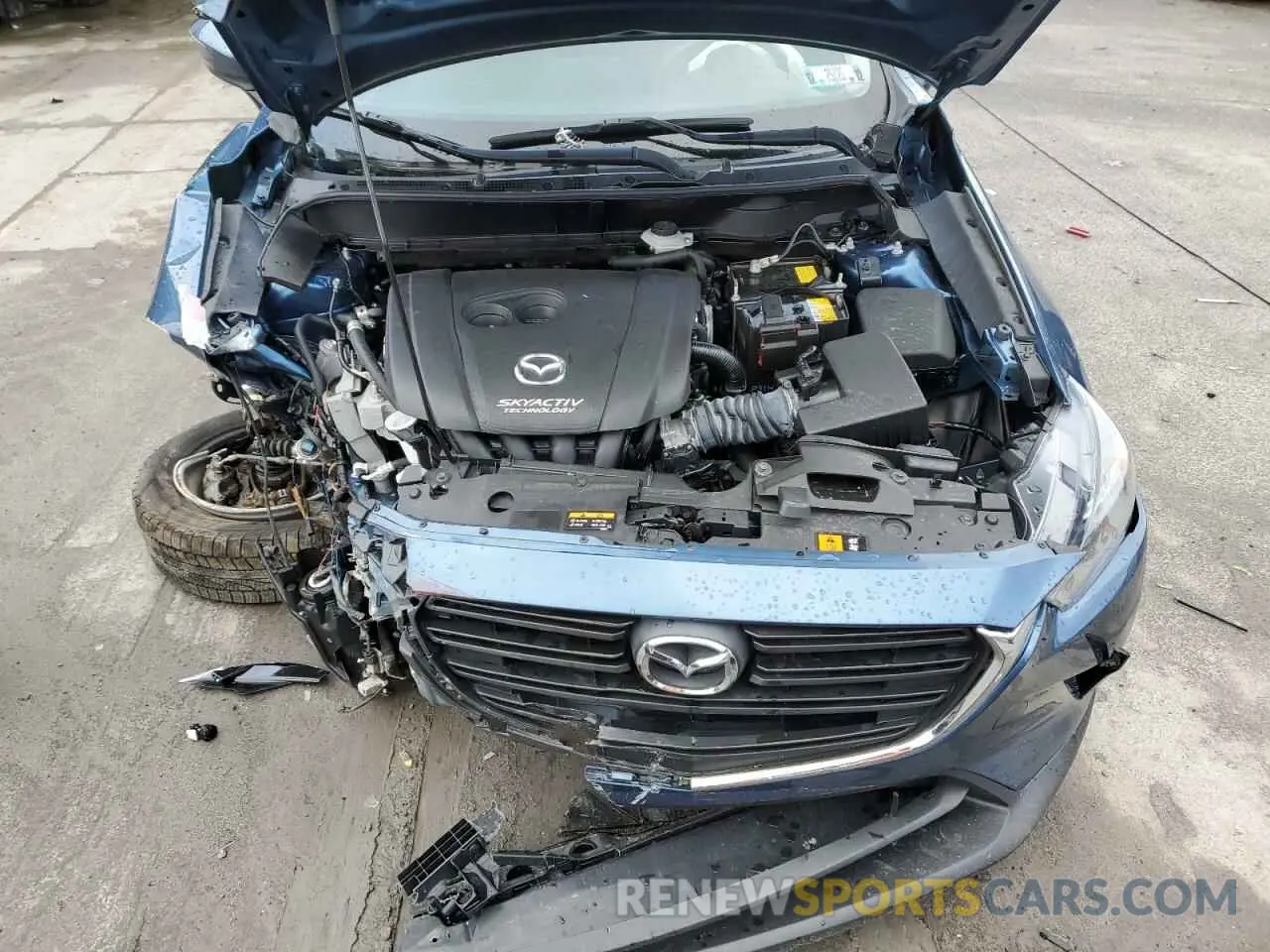 12 fotografías del automóvil dañado JM1DKFB7XK0454736 MAZDA CX-3 2019