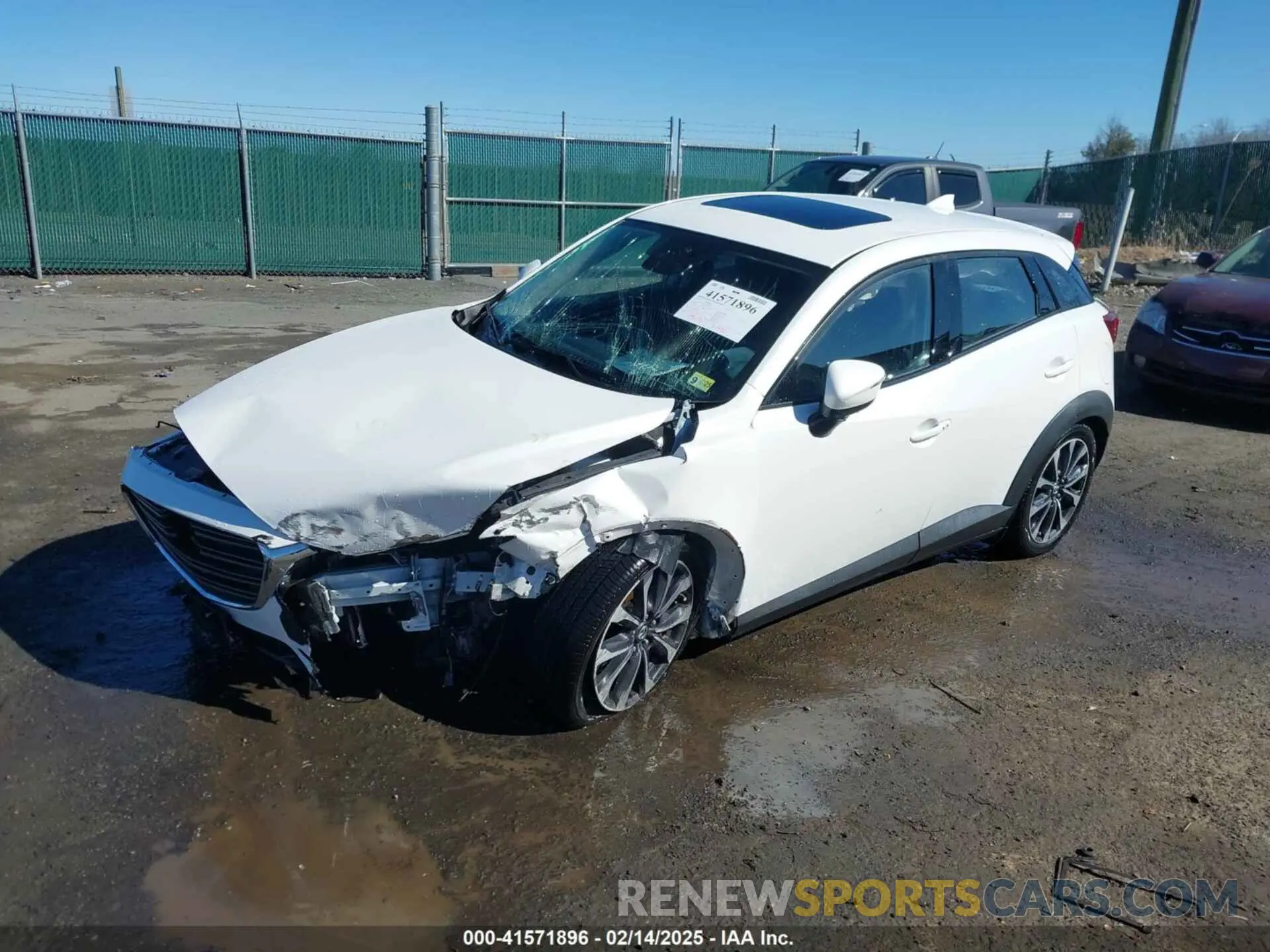 2 fotografías del automóvil dañado JM1DKFC70K0428242 MAZDA CX-3 2019