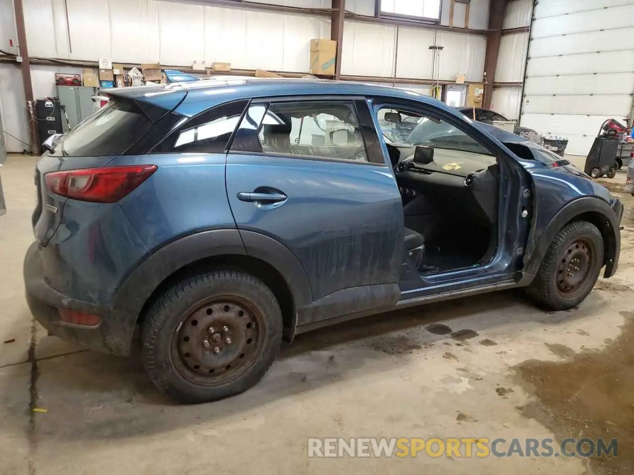 3 fotografías del automóvil dañado JM1DKFC73K1419982 MAZDA CX-3 2019