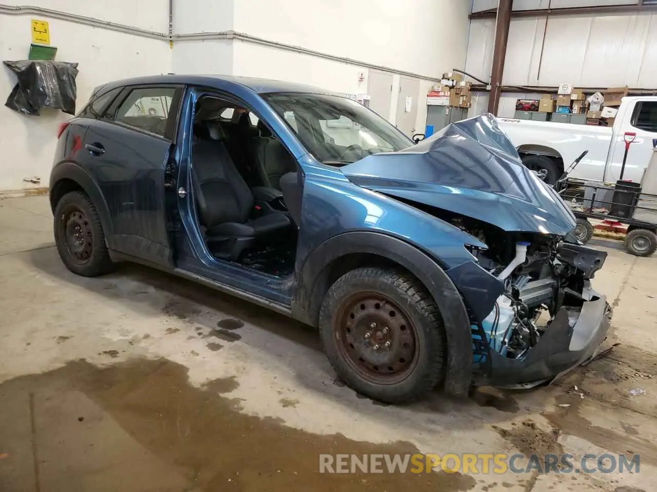 4 fotografías del automóvil dañado JM1DKFC73K1419982 MAZDA CX-3 2019
