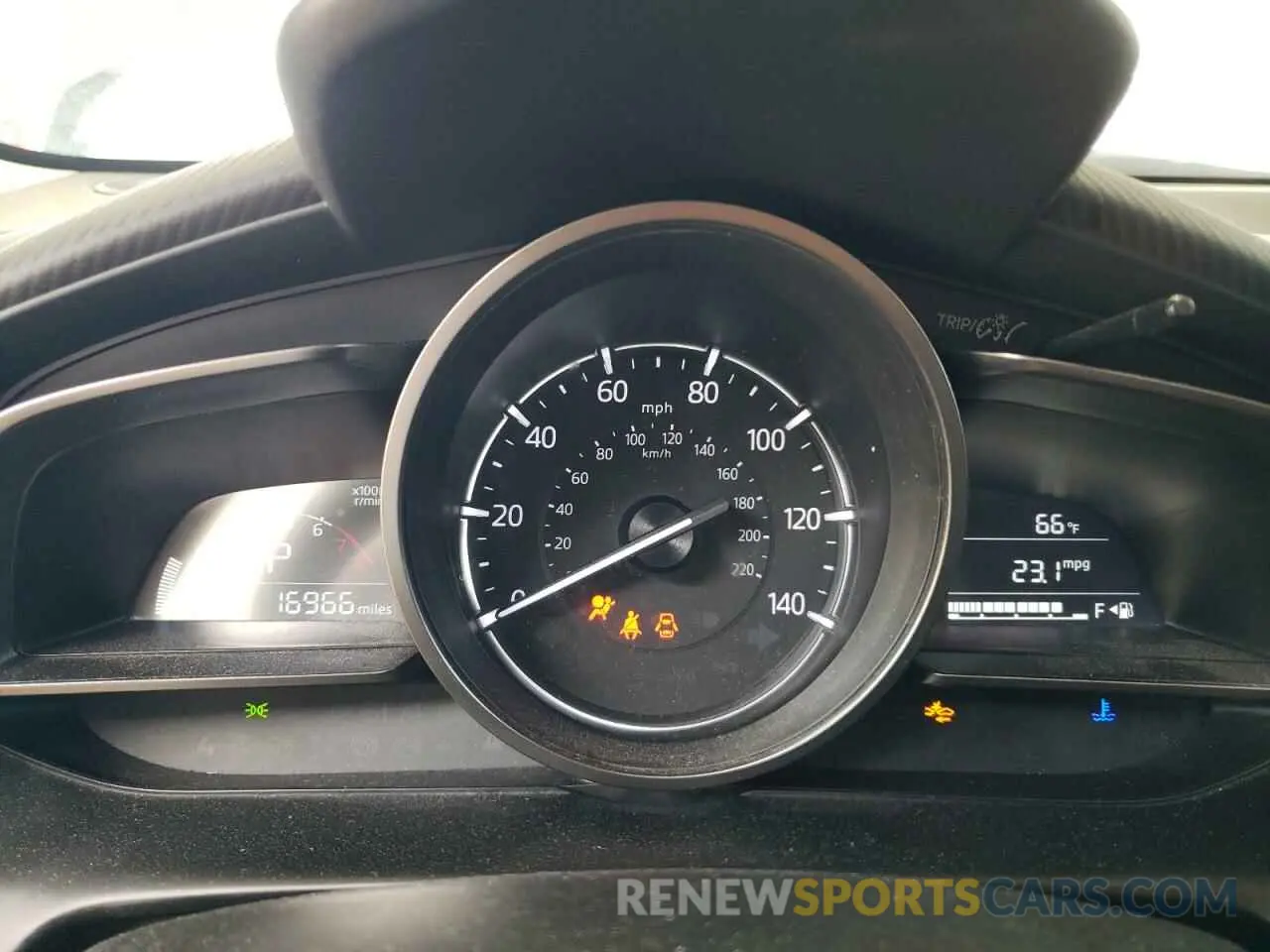 9 fotografías del automóvil dañado JM1DKFC75K1439294 MAZDA CX-3 2019