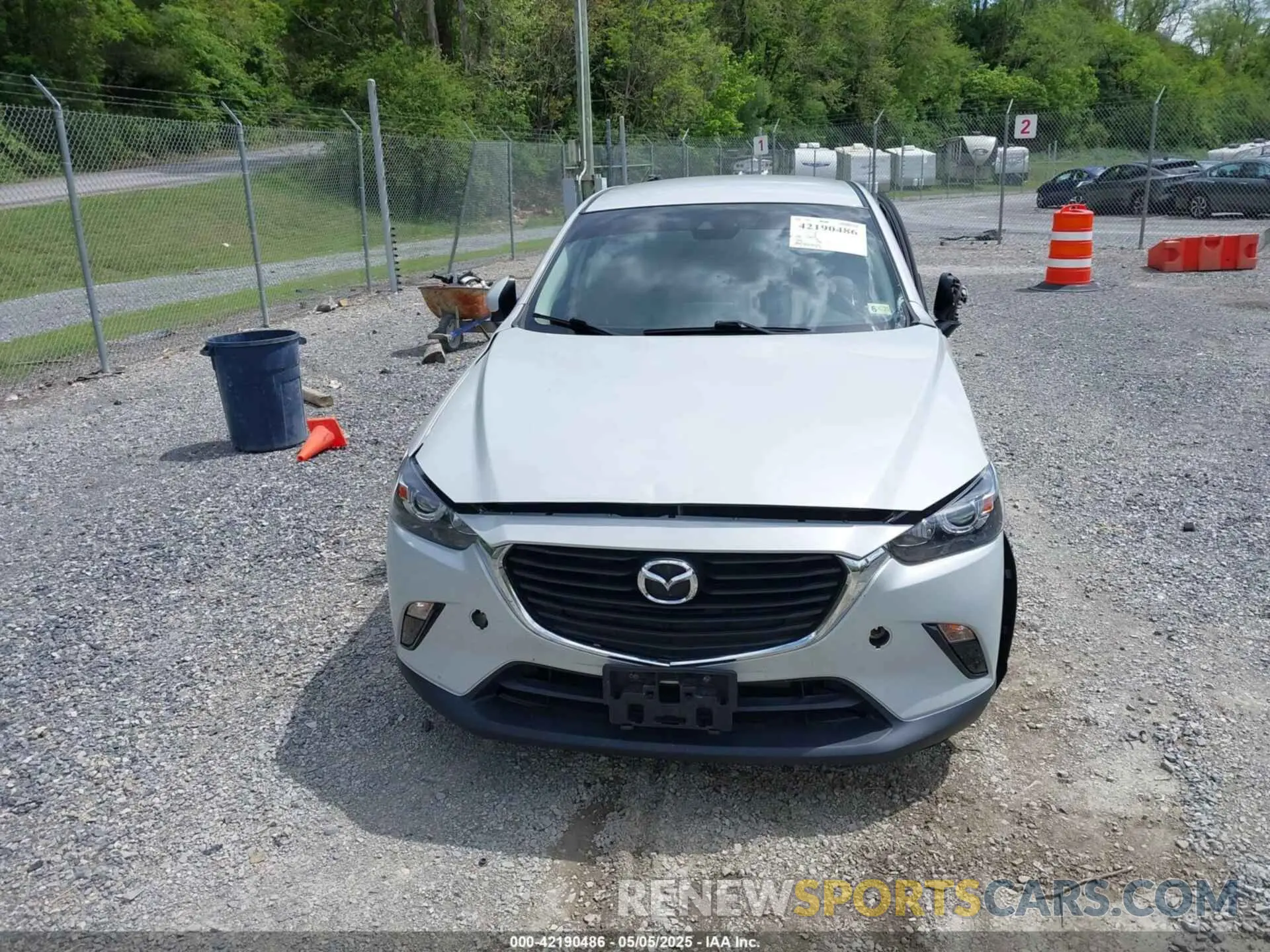 11 fotografías del automóvil dañado JM1DKFC78K0403122 MAZDA CX-3 2019